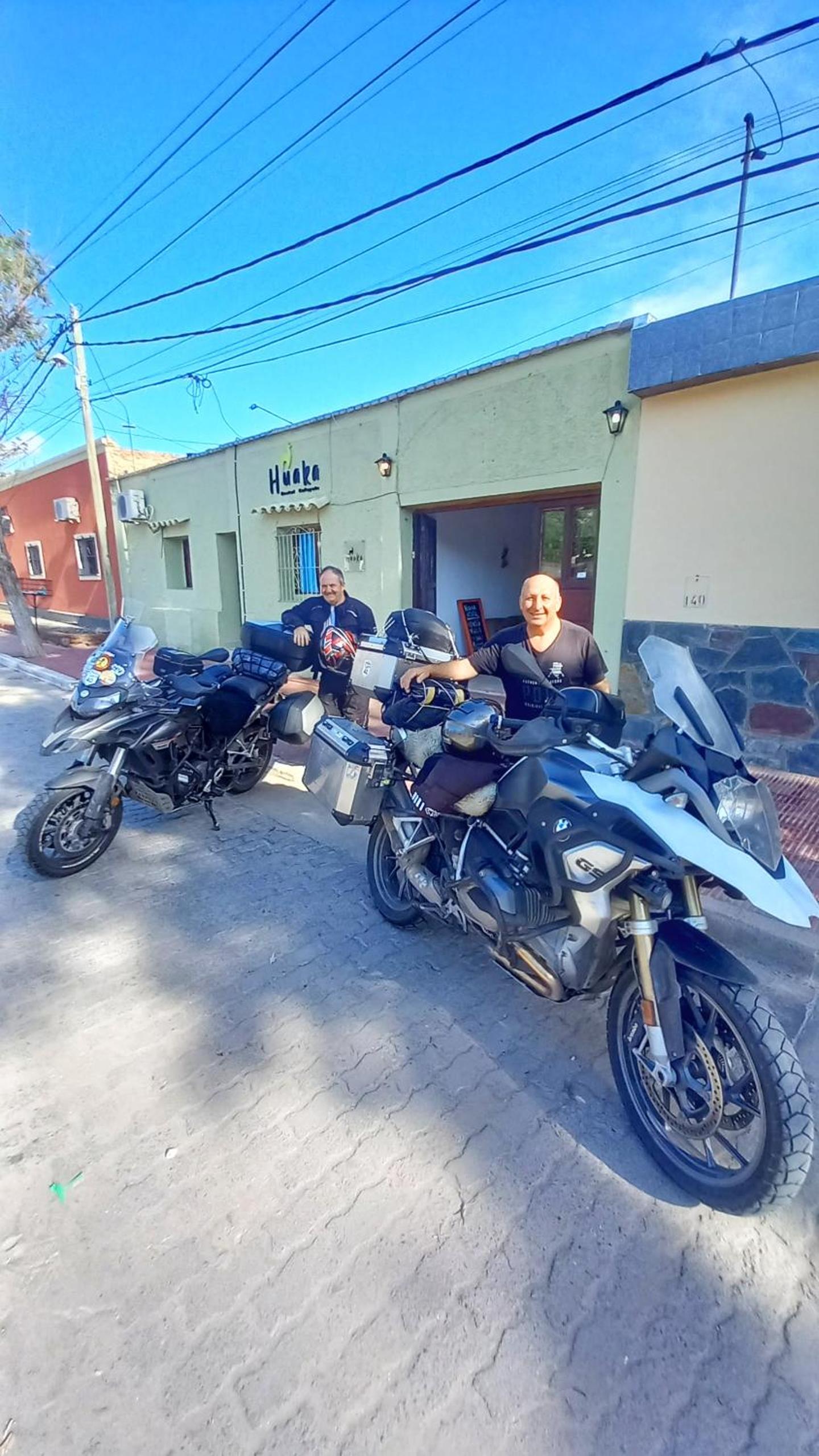 Huaka Hostel and Guest house