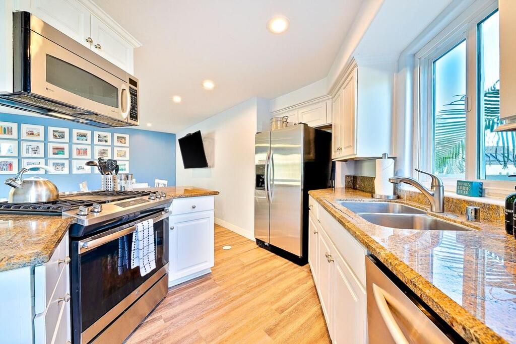 Stunning South Mission Home with Private Rooftop & Ocean Views! view 5