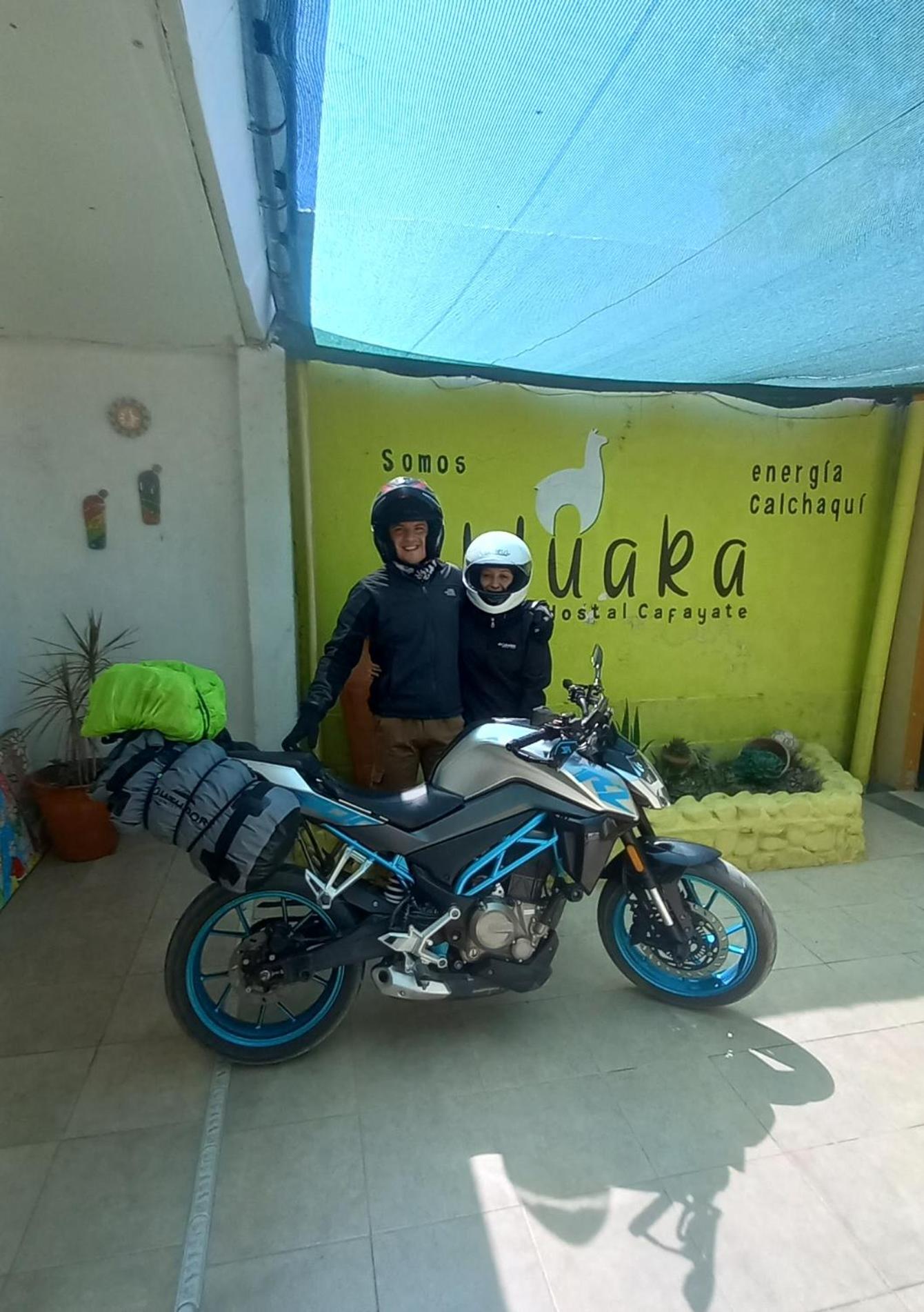 Huaka Hostel and Guest house
