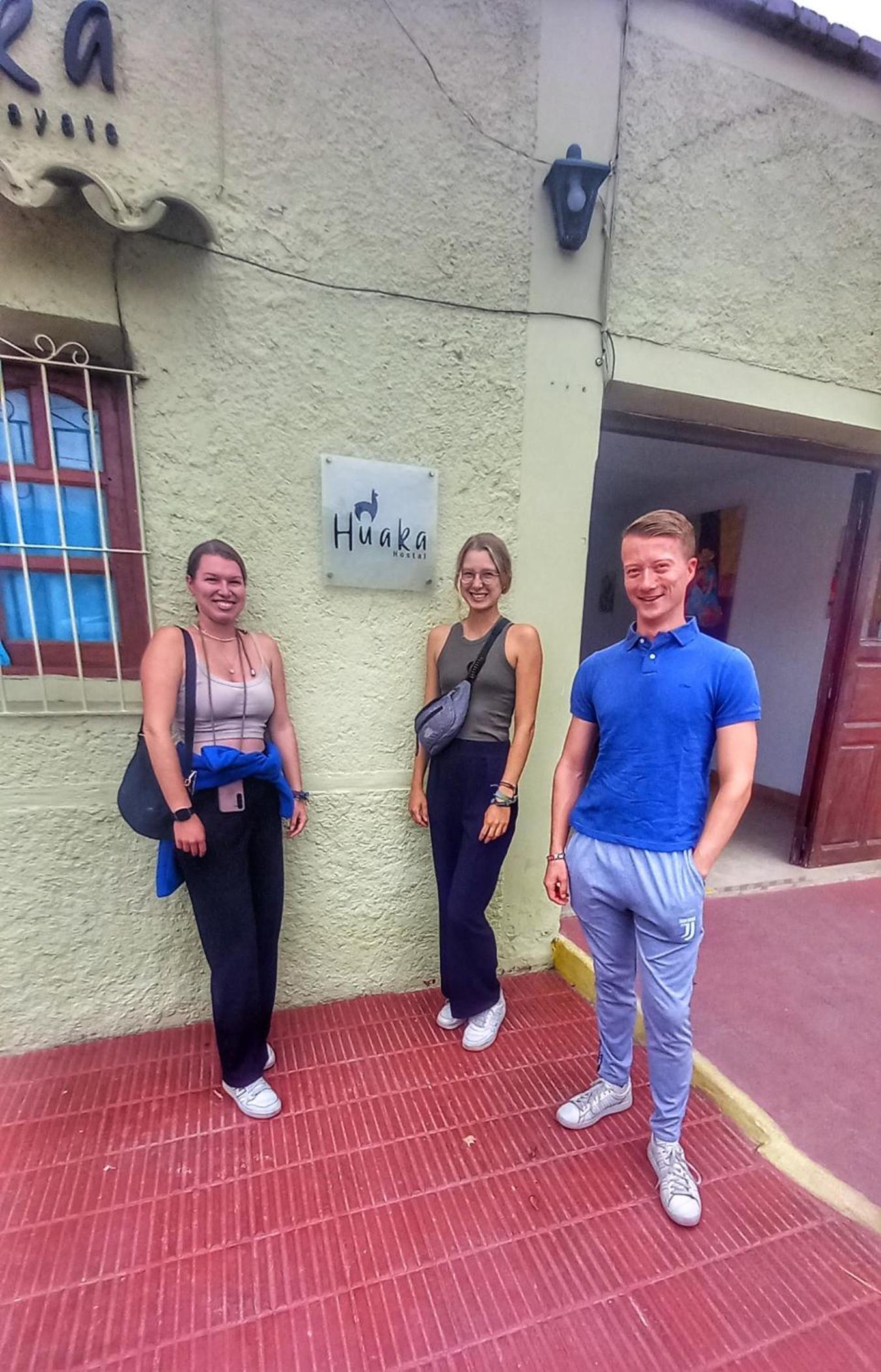 Huaka Hostel and Guest house