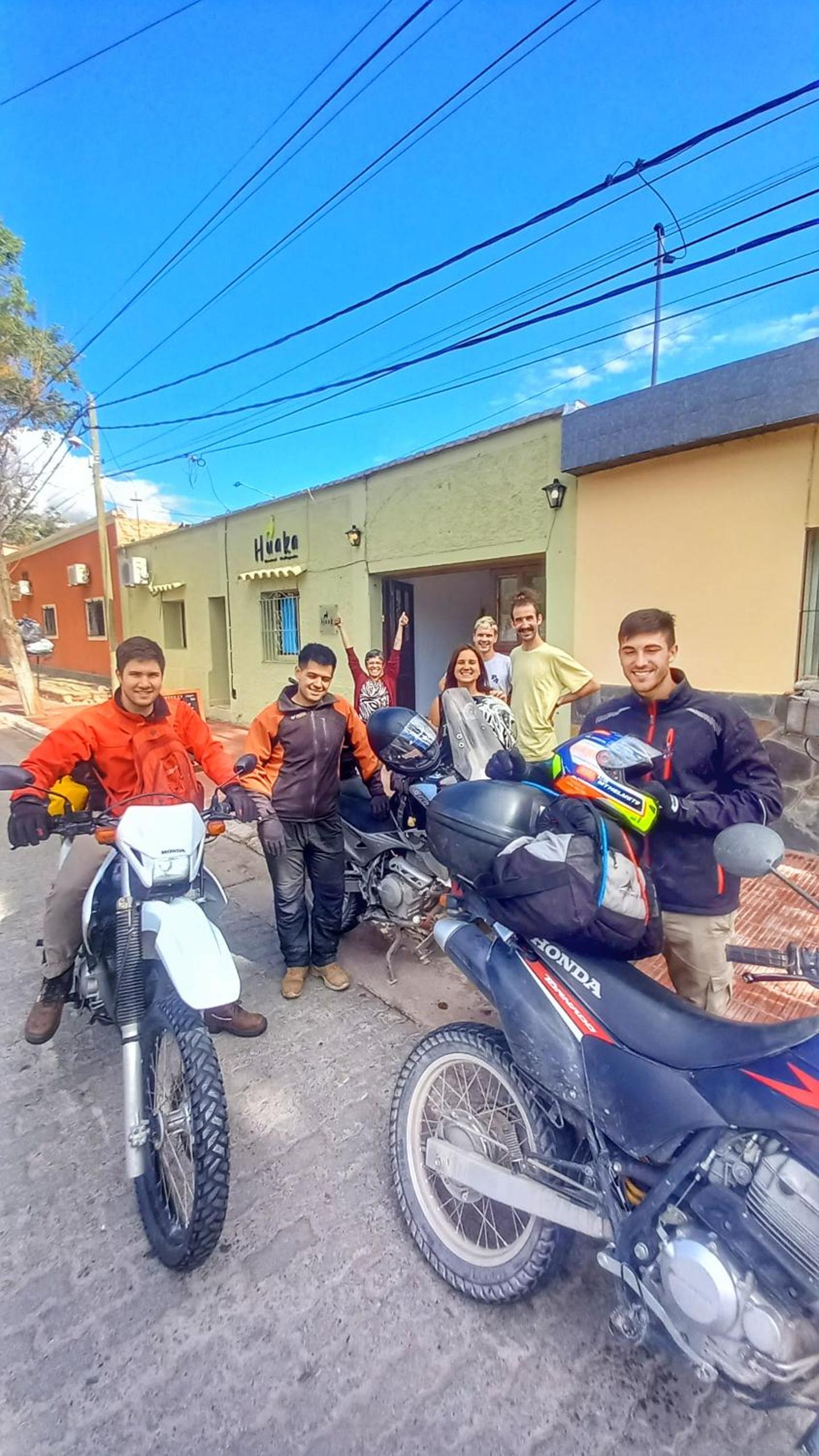 Huaka Hostel and Guest house