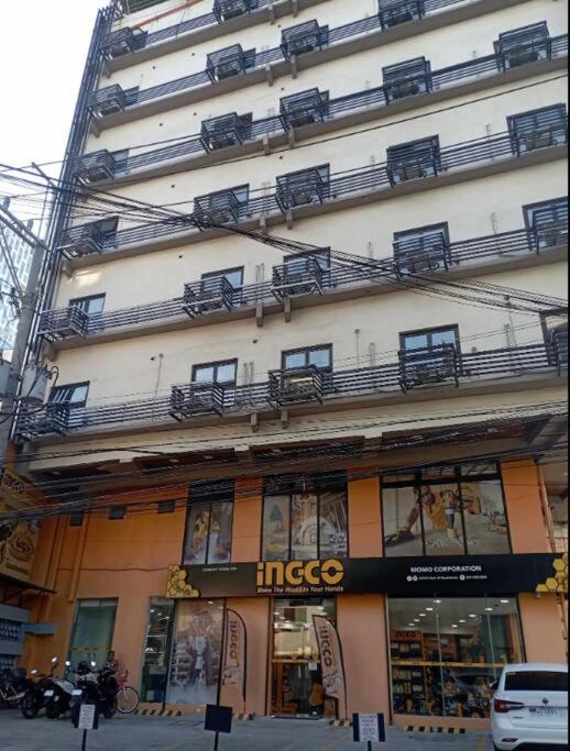 St. Marvin Studio Makati M509
