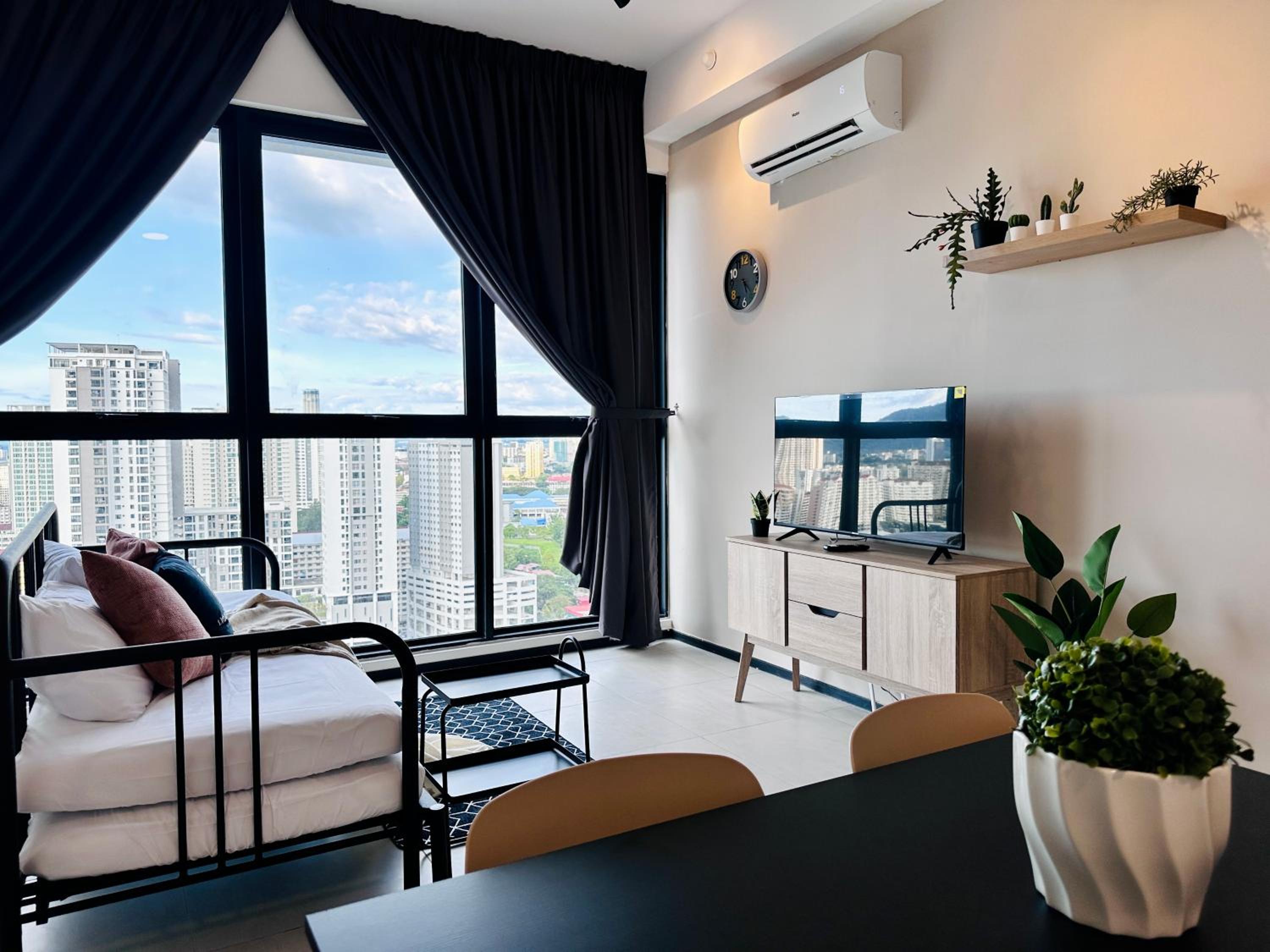 New 2BR or 3BR Cozy Urban Suite Homestay at Georgetown8-10pax by URBAN STAYCATIONS LOD COSY photo 7