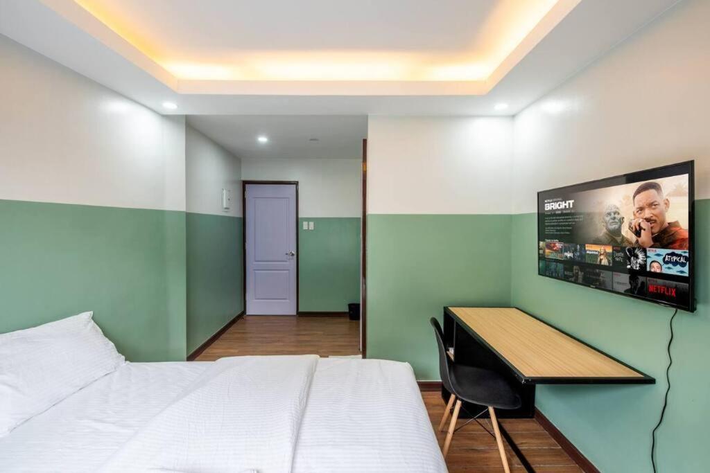St. Marvin Studio Makati M504