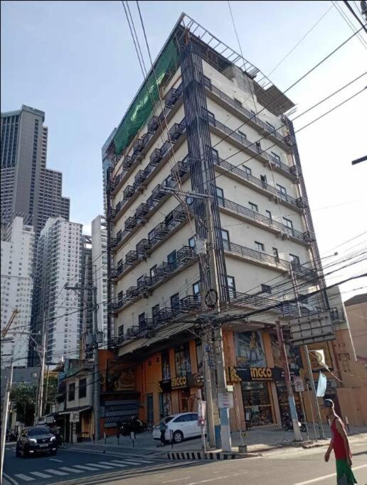 St. Marvin Studio Makati M508 view 3