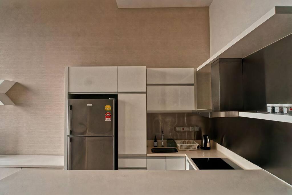Studio Apartment @ M-City, Jalan Ampang with Lake View