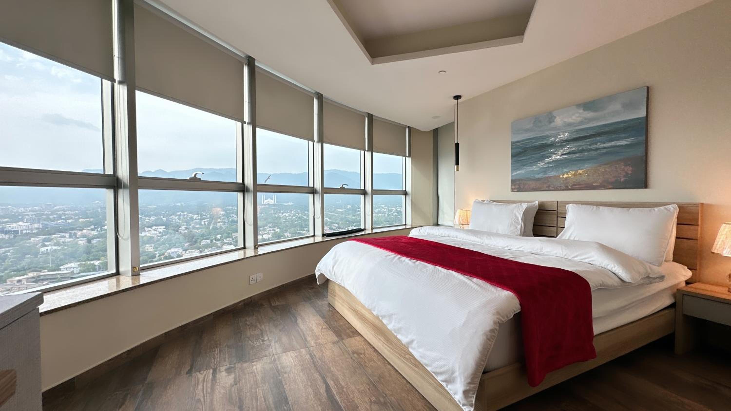 Centaurus Apartment City View Three Beds view 5