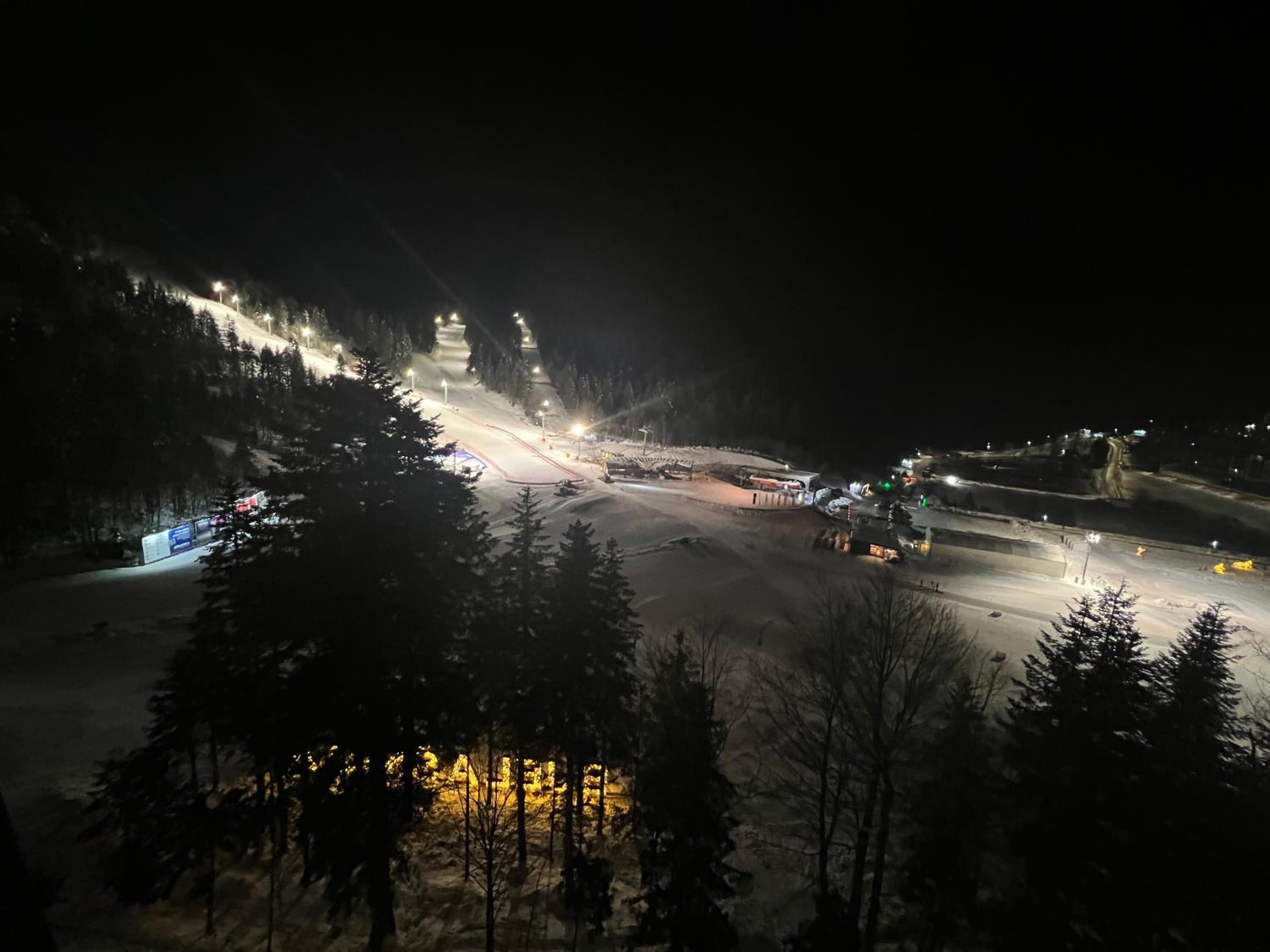The View - ski to door