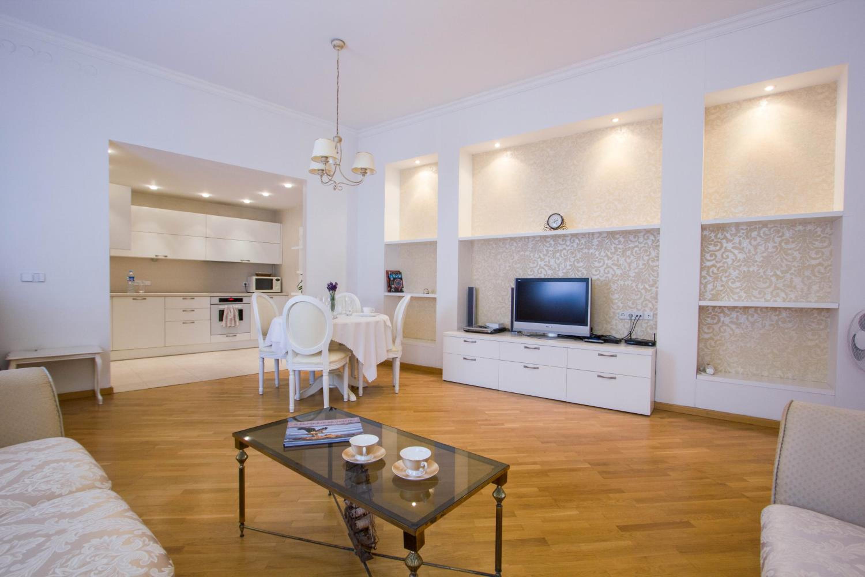 Historic Central Apartment view 5