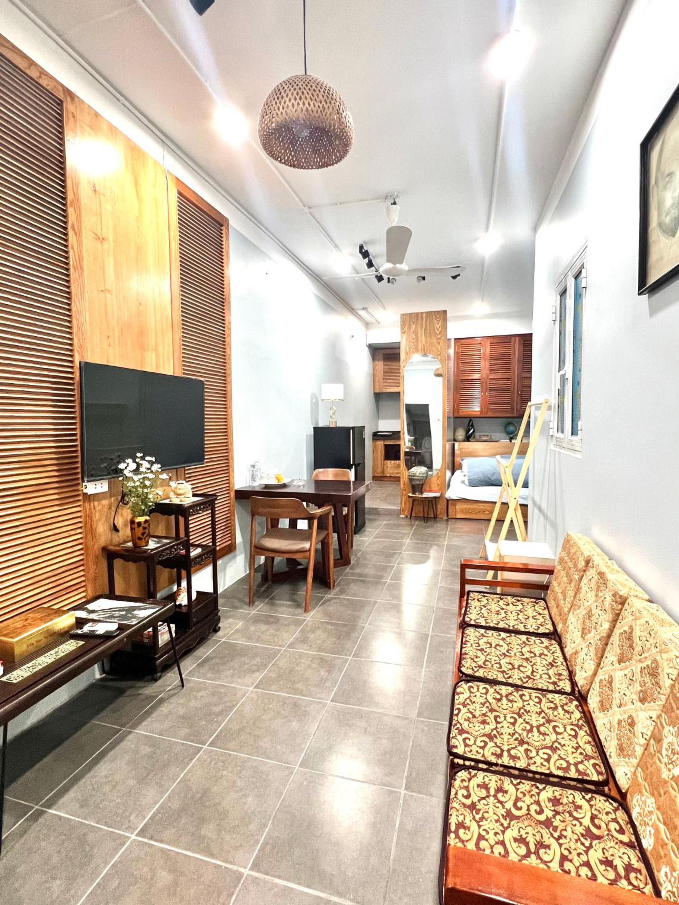 Azalea Apartment