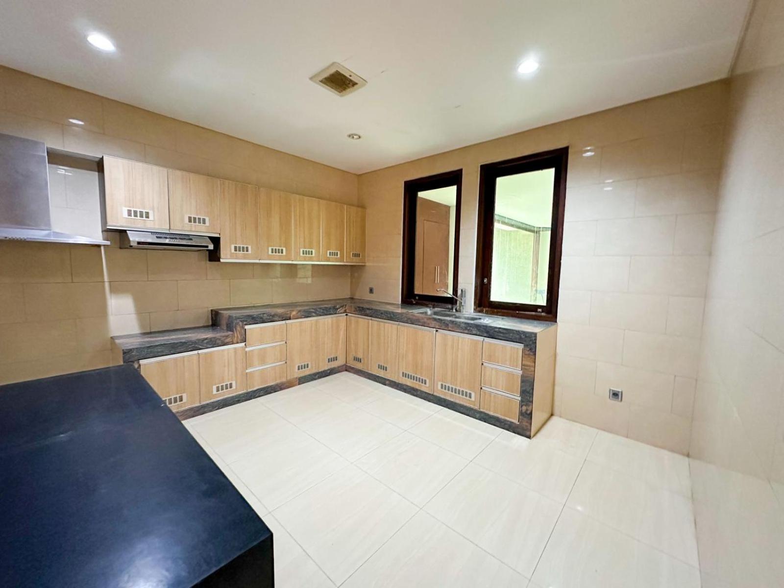 Villa wedasari 6BR luas kolam renang pribadi tengah kota view 5