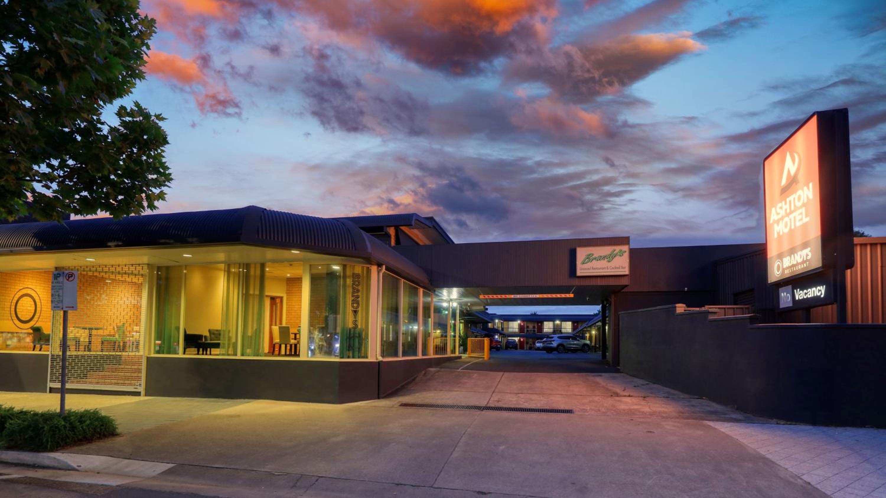 Ashton Motel