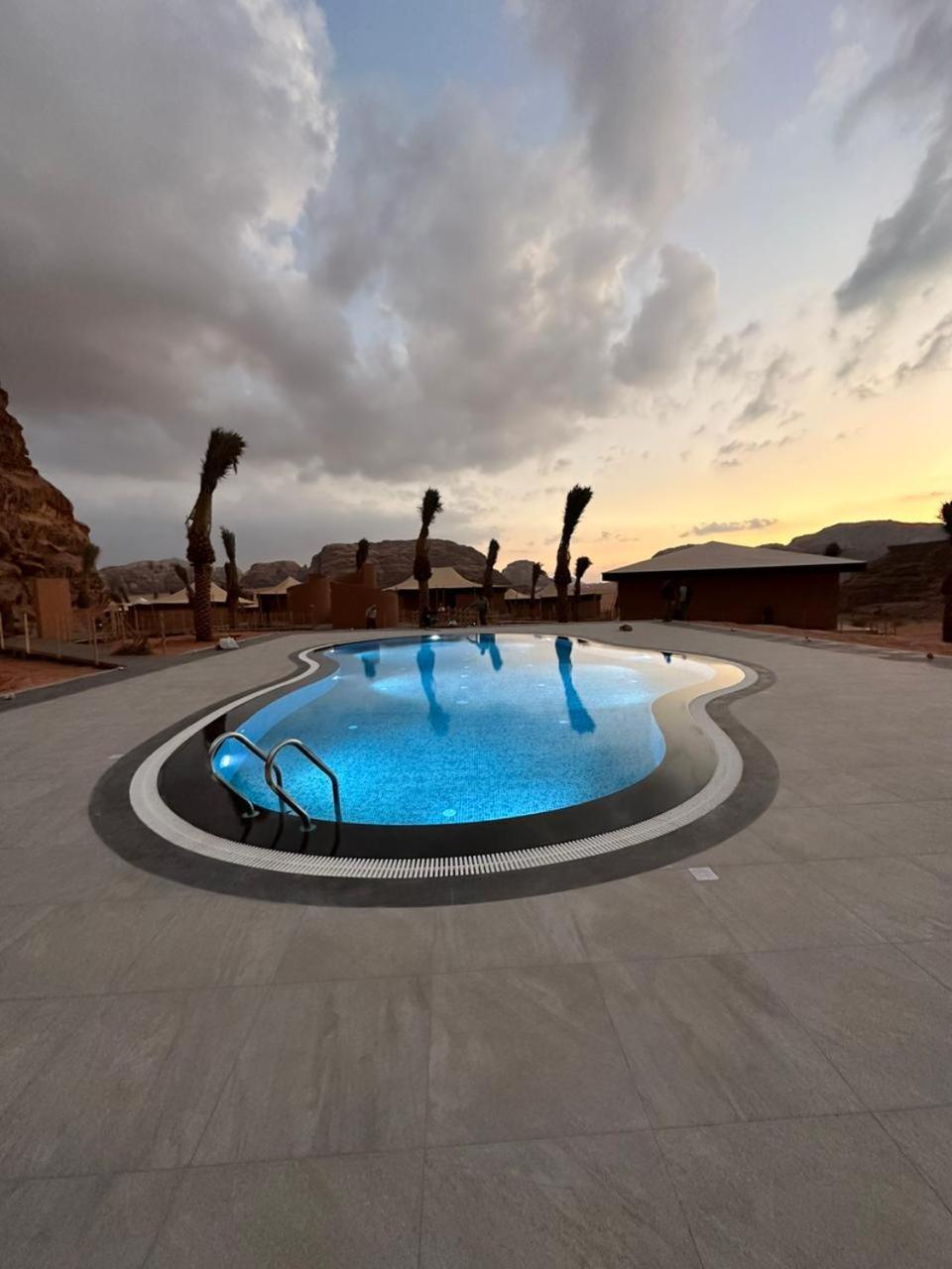 Valley Resort - Image 4