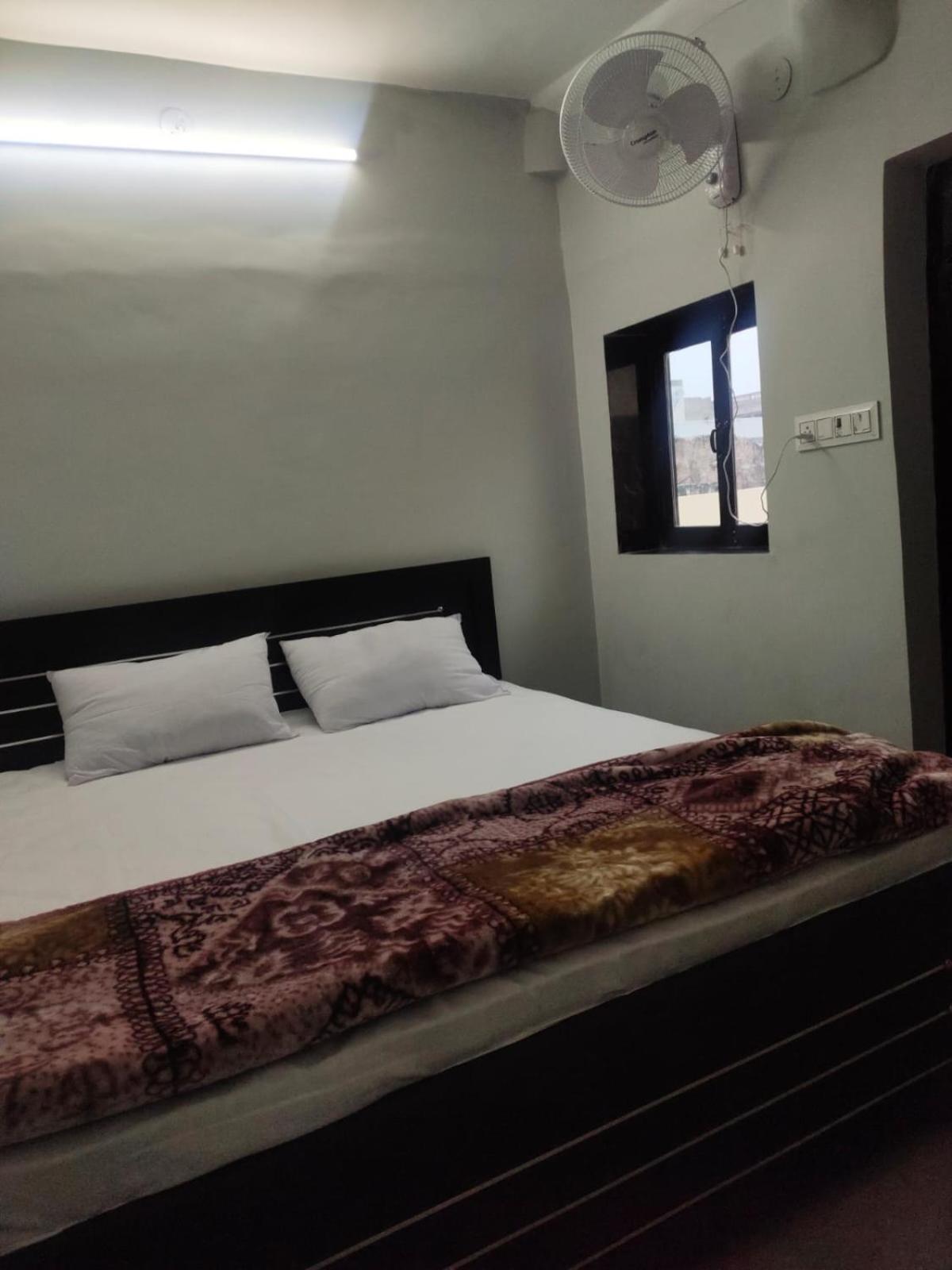 Pink City Backpackers