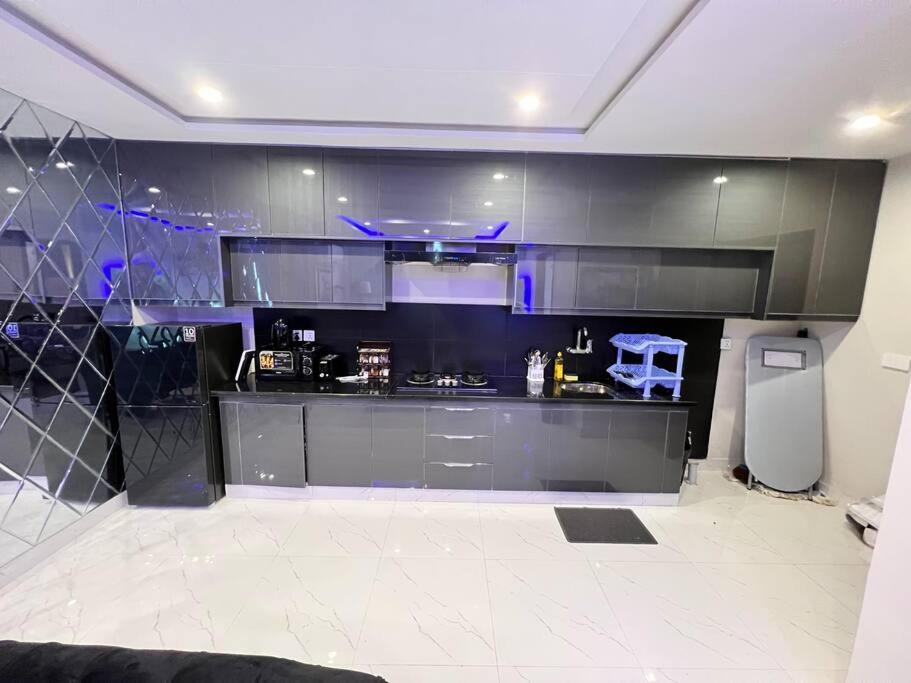 Mici hotel luxury Apartment's Lahore view 5