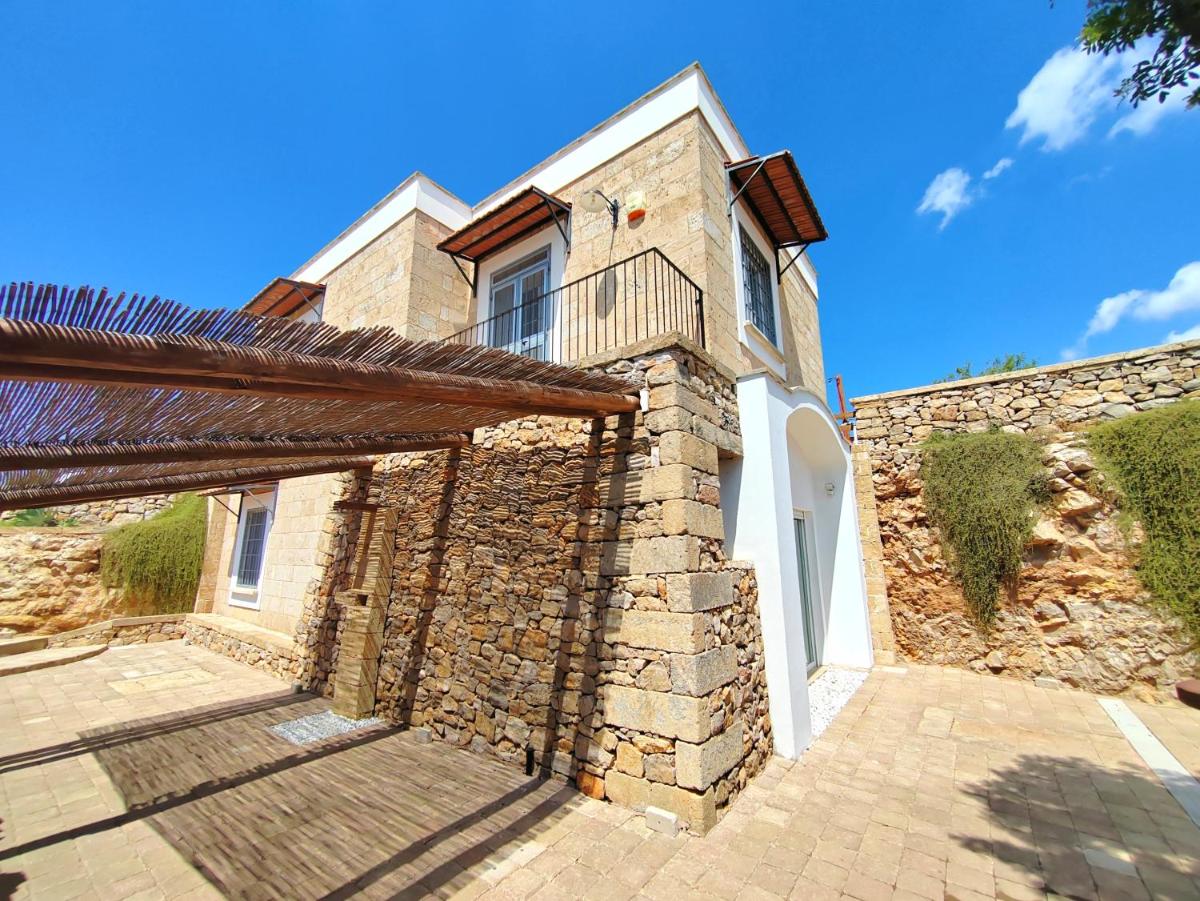 Villa li Specchi view 5