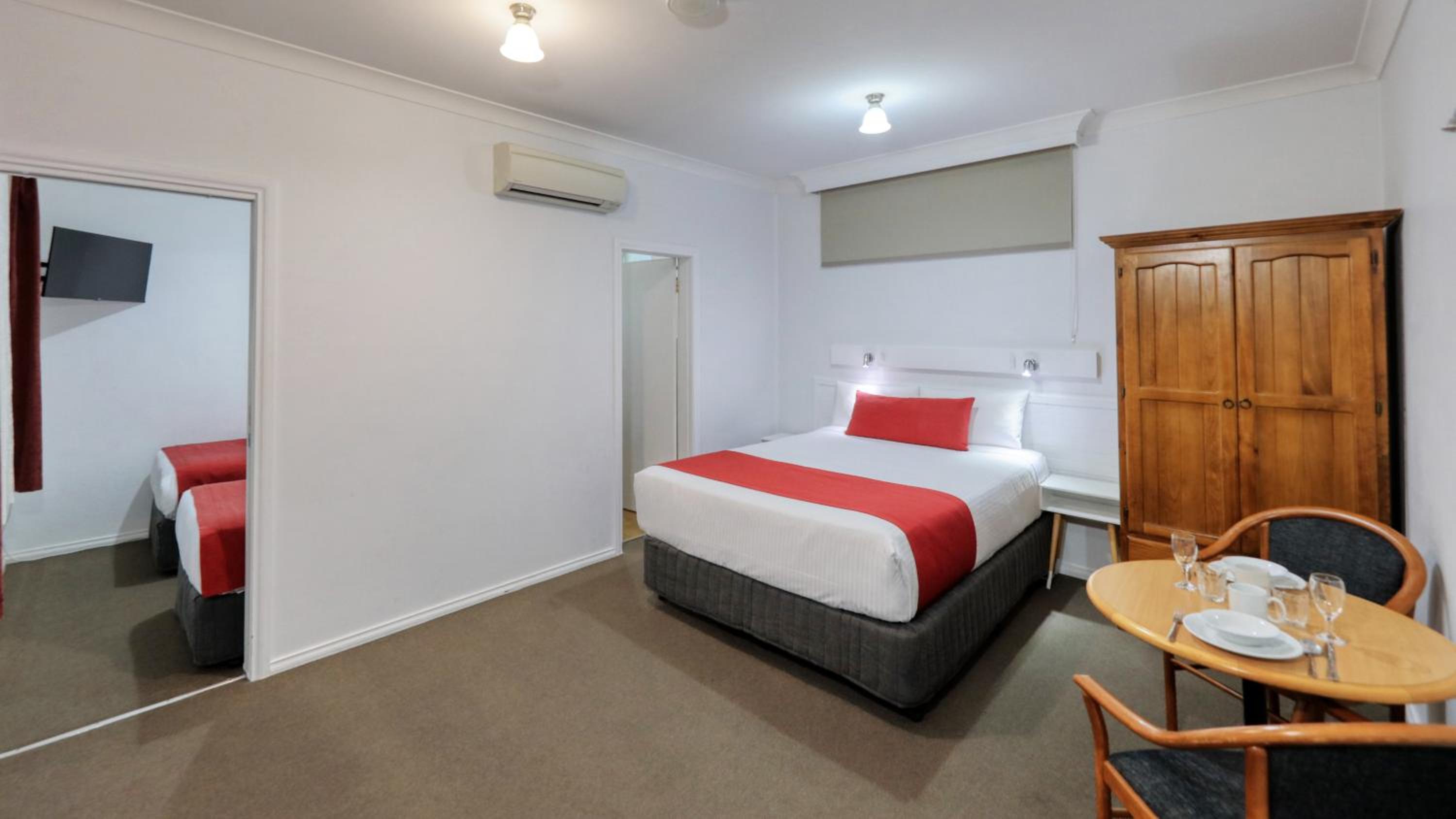 Ashton Motel