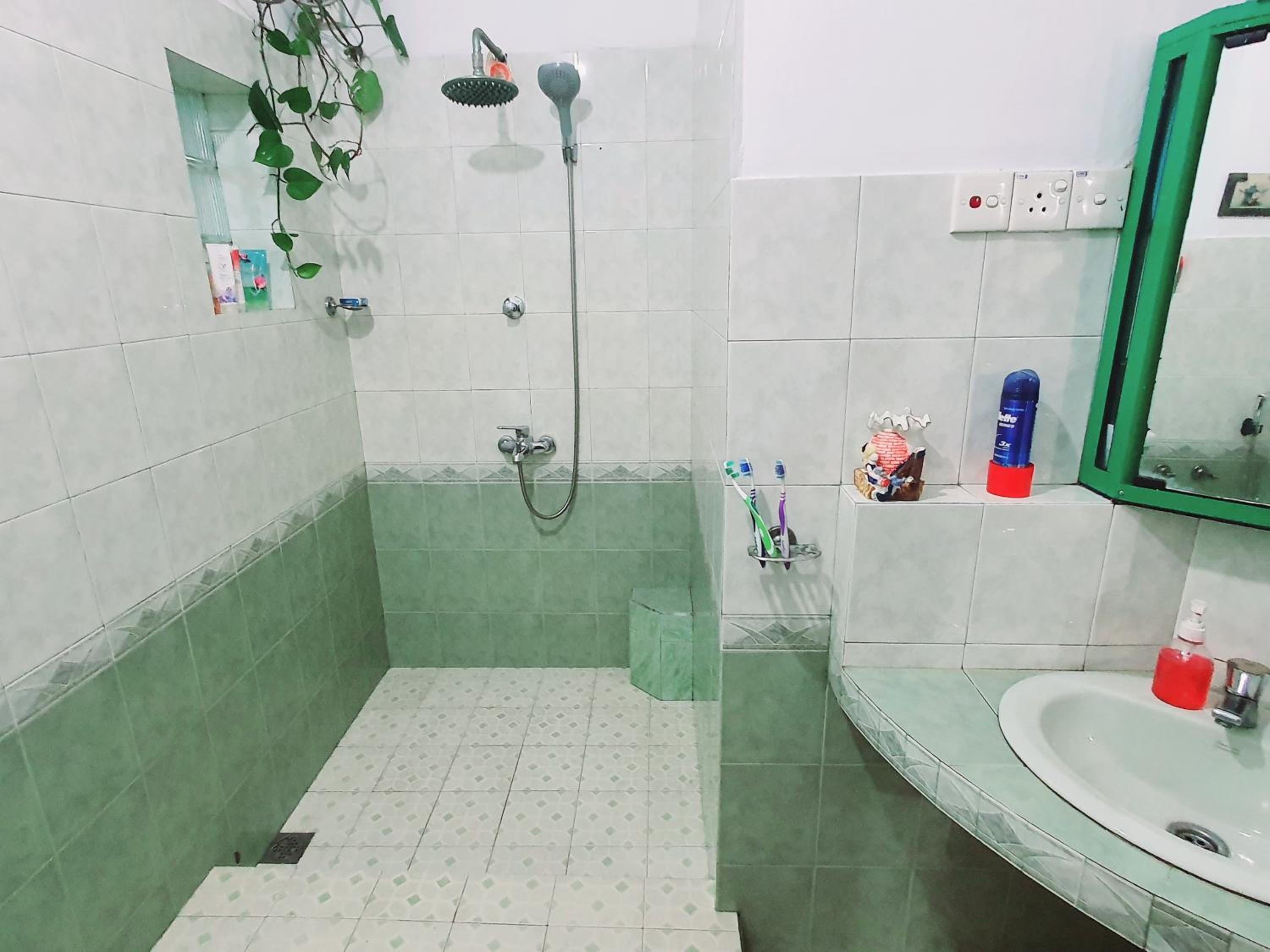 GreenHeart Villa- Top Floor, Specious 3BR-1BR AC - Hot W, Greenary & Fresh Air -Travel Awards 2025 view 4