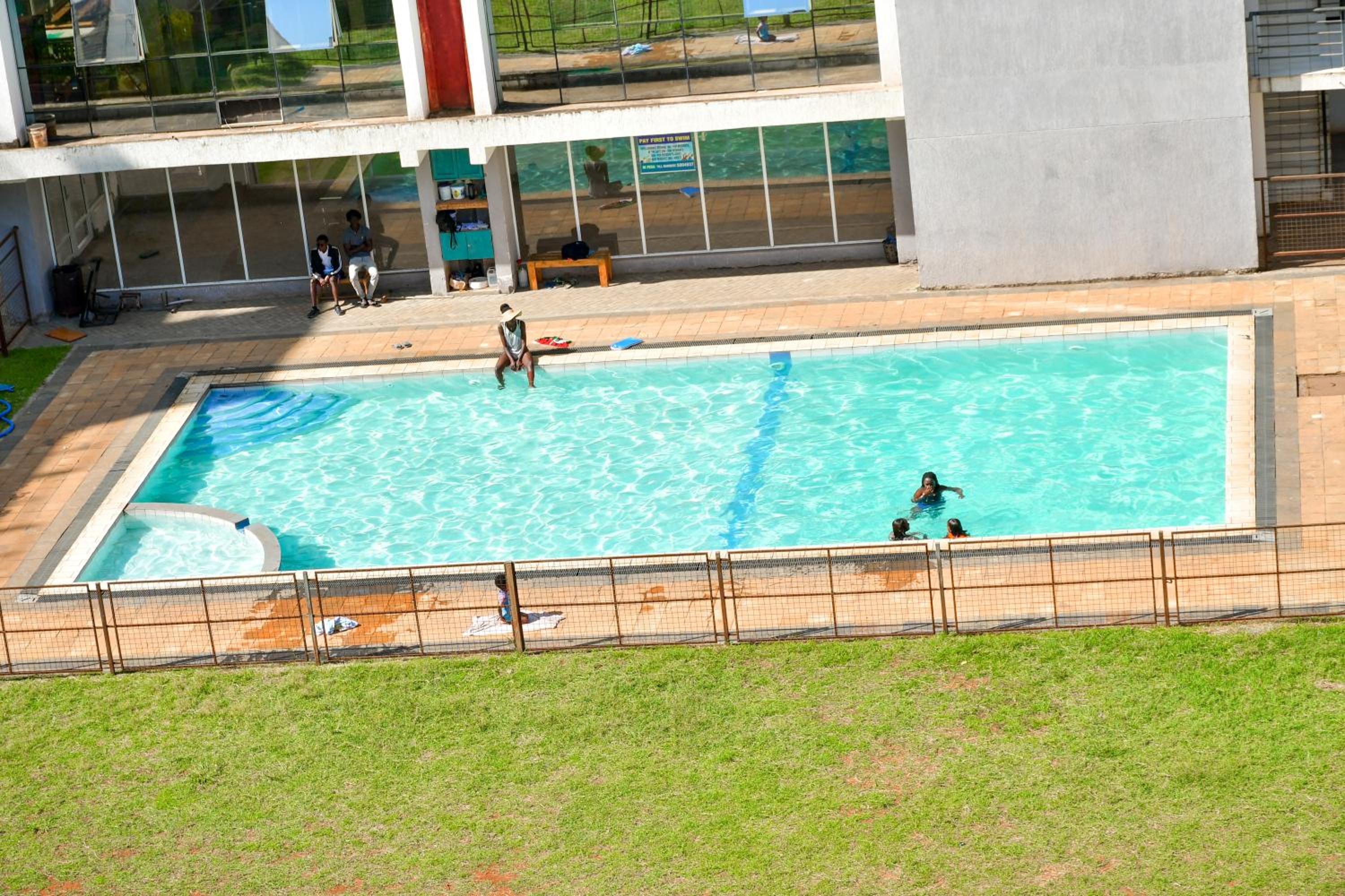 Photo 8