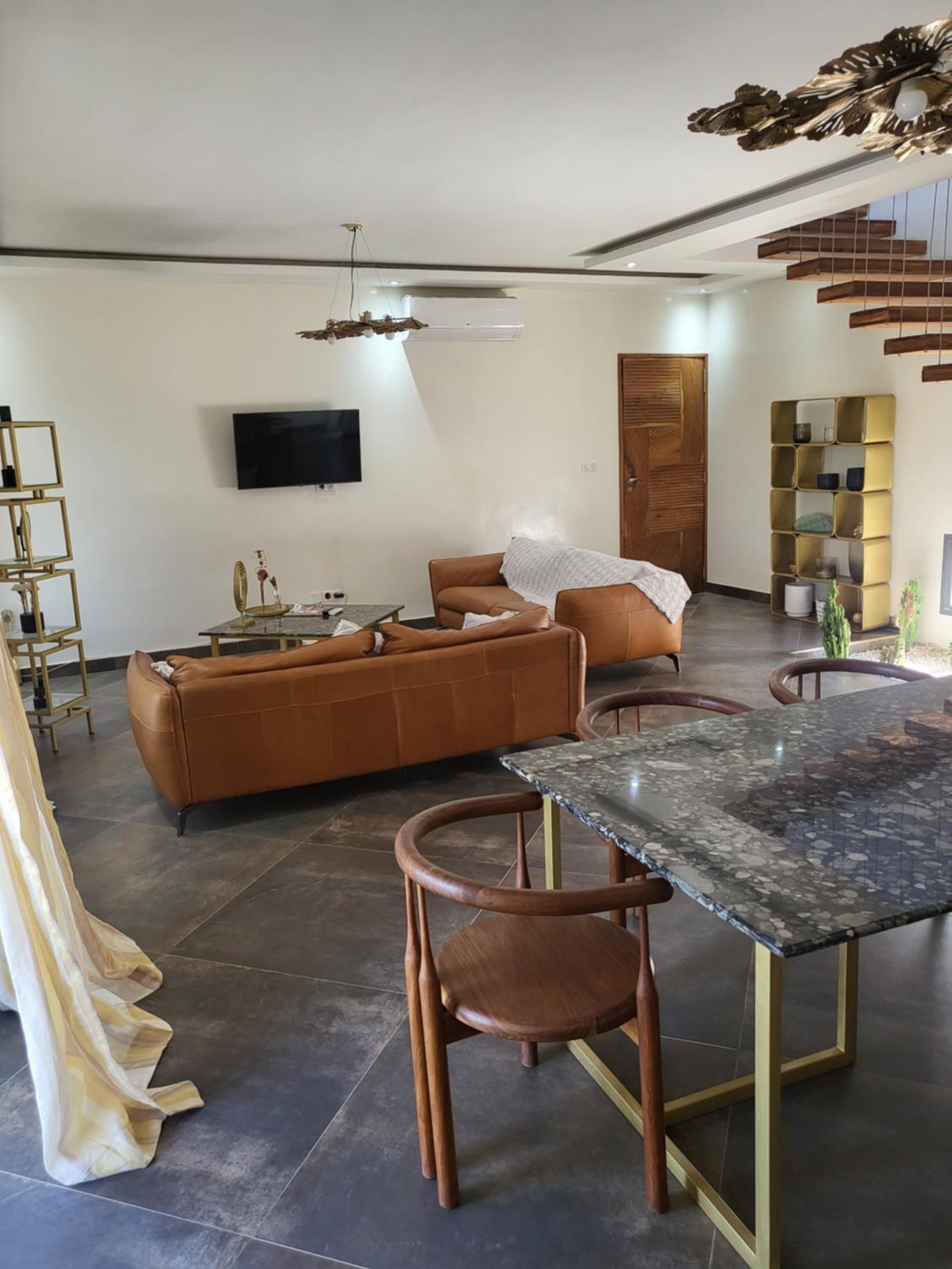 VILLA LUXUEUSE