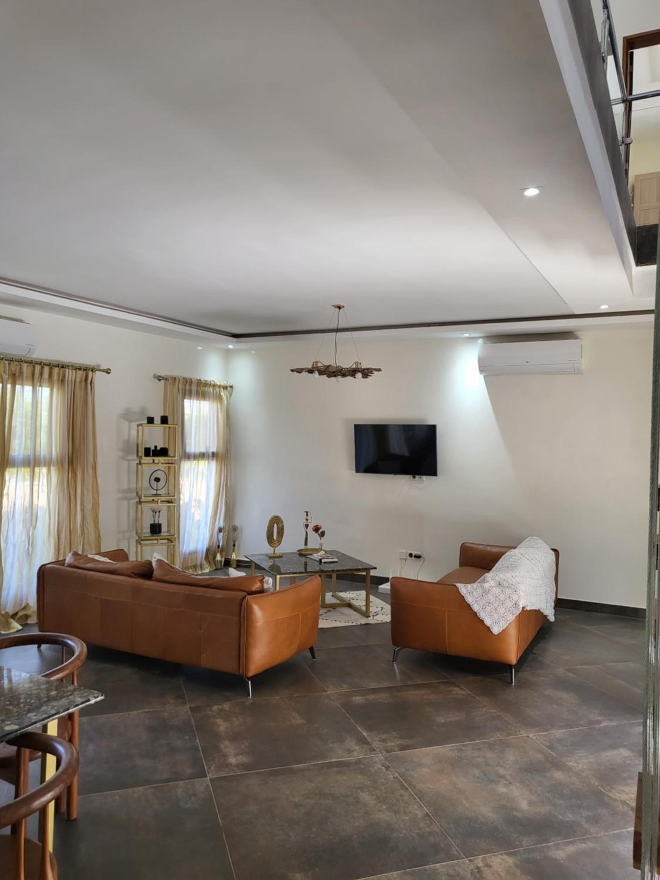 VILLA LUXUEUSE