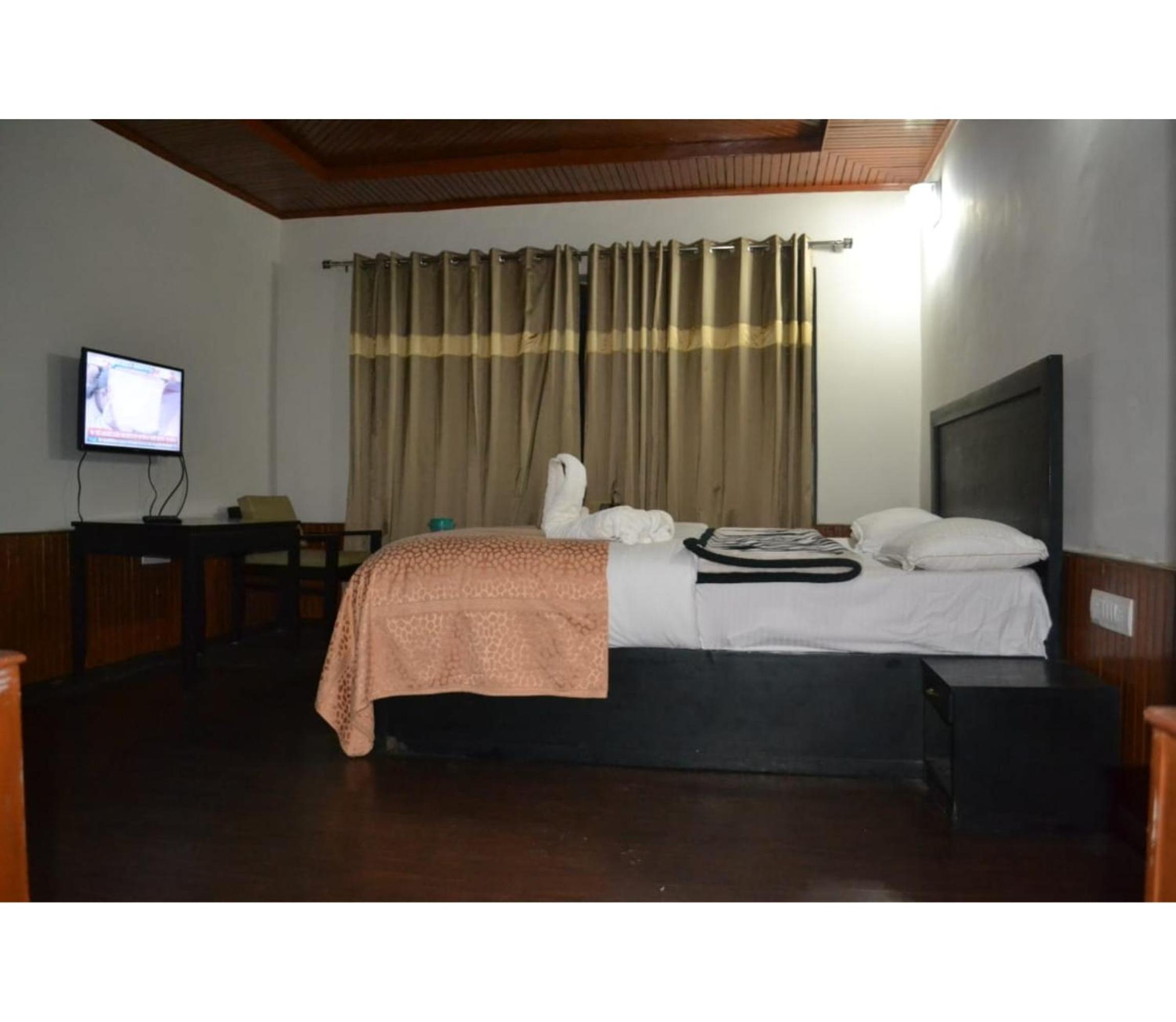 Hotel Aksa Resort, Pahalgam view 5
