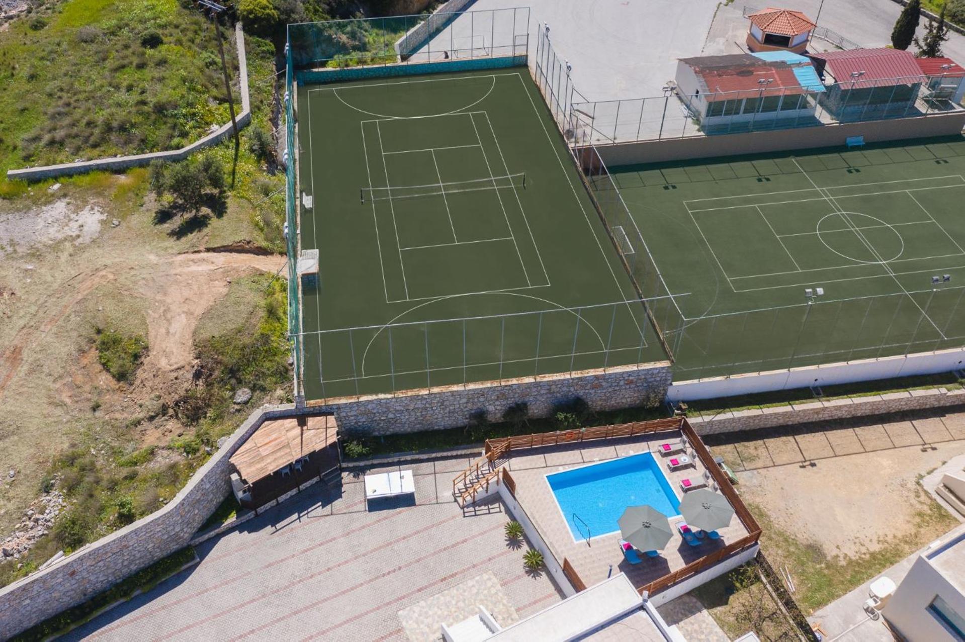 Villa Cleopatra Private Heated Pool, Tennis & Football view 5