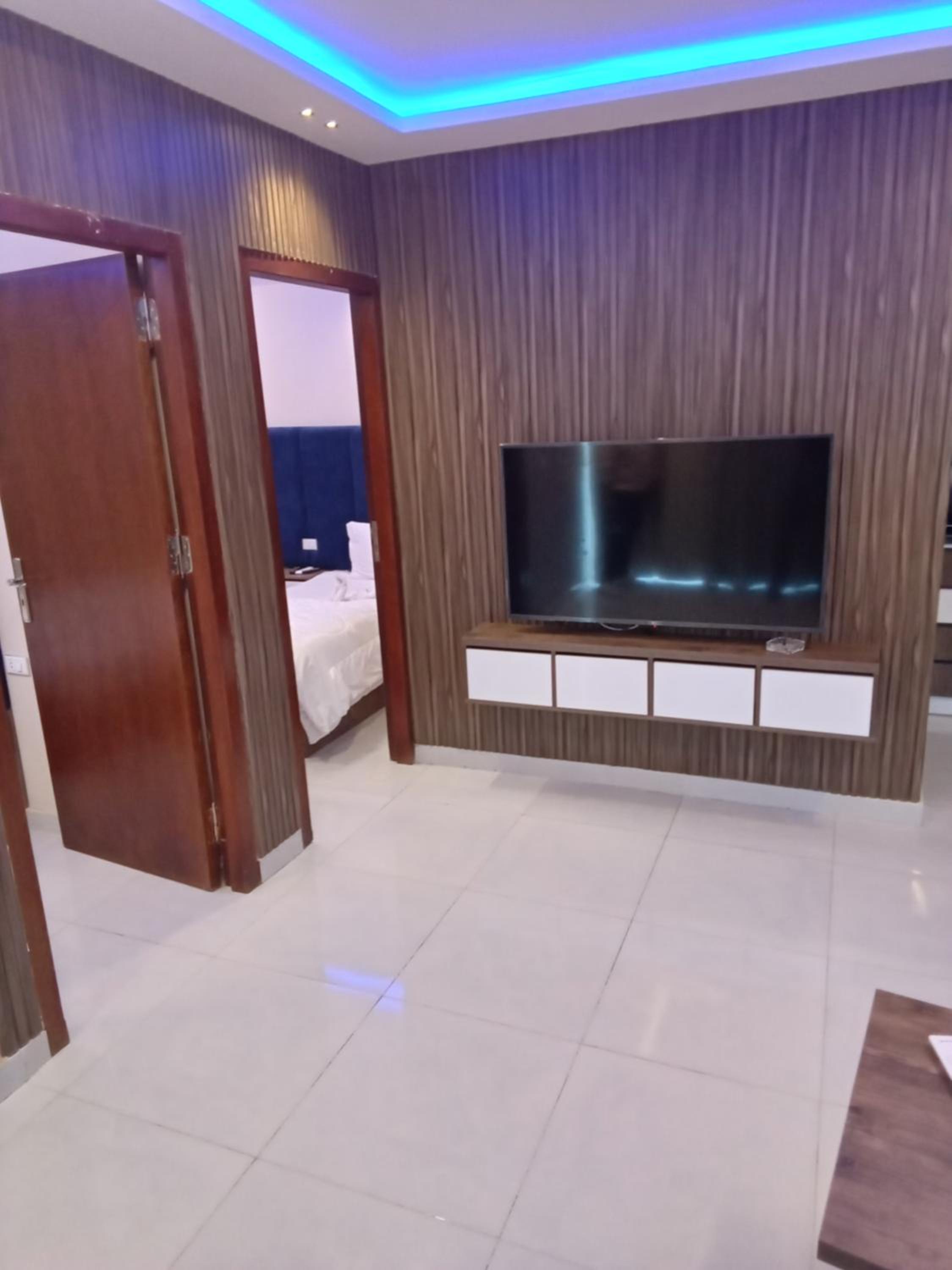 Casablanca star for families and couples only