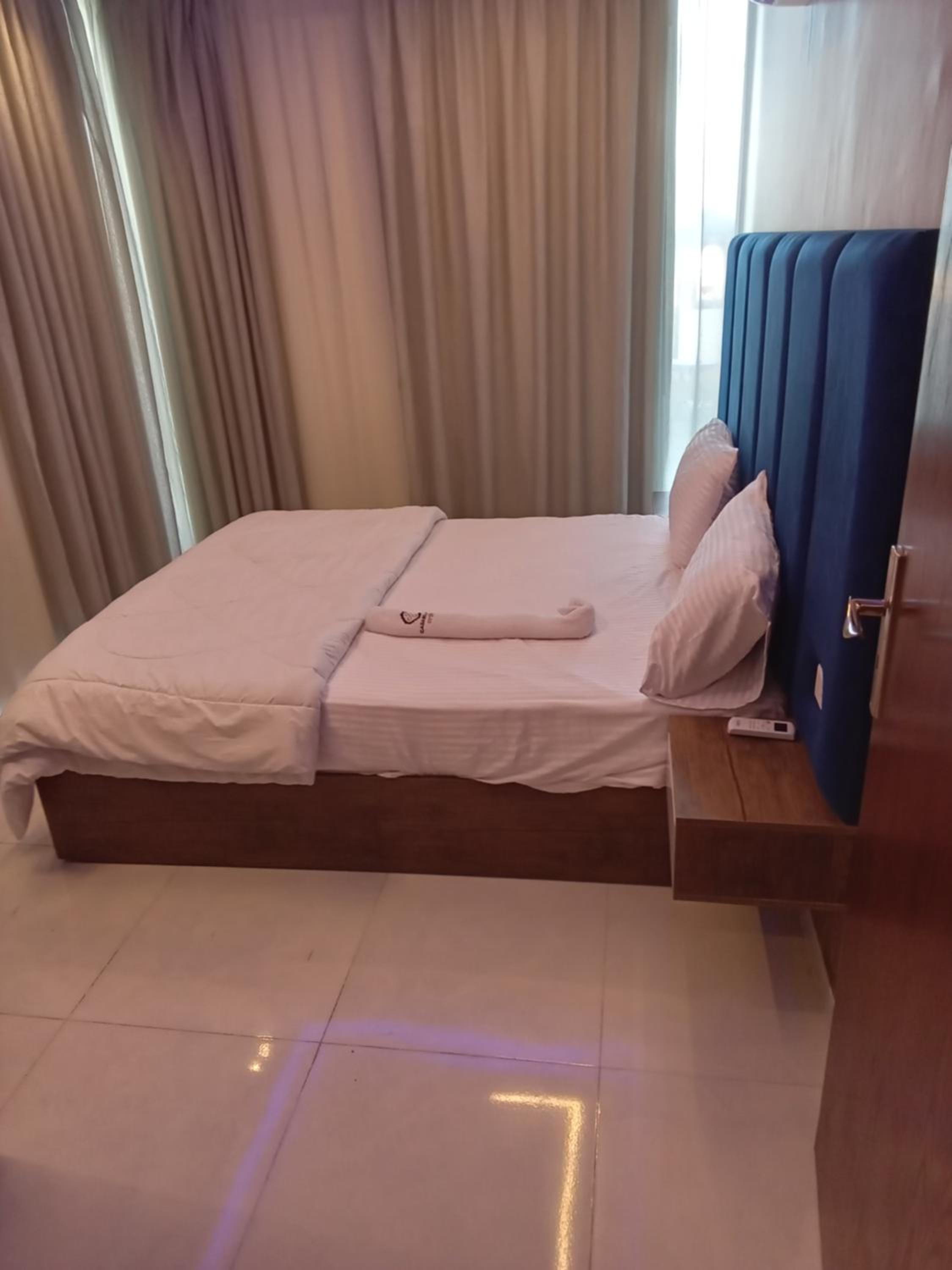 Casablanca star for families and couples only