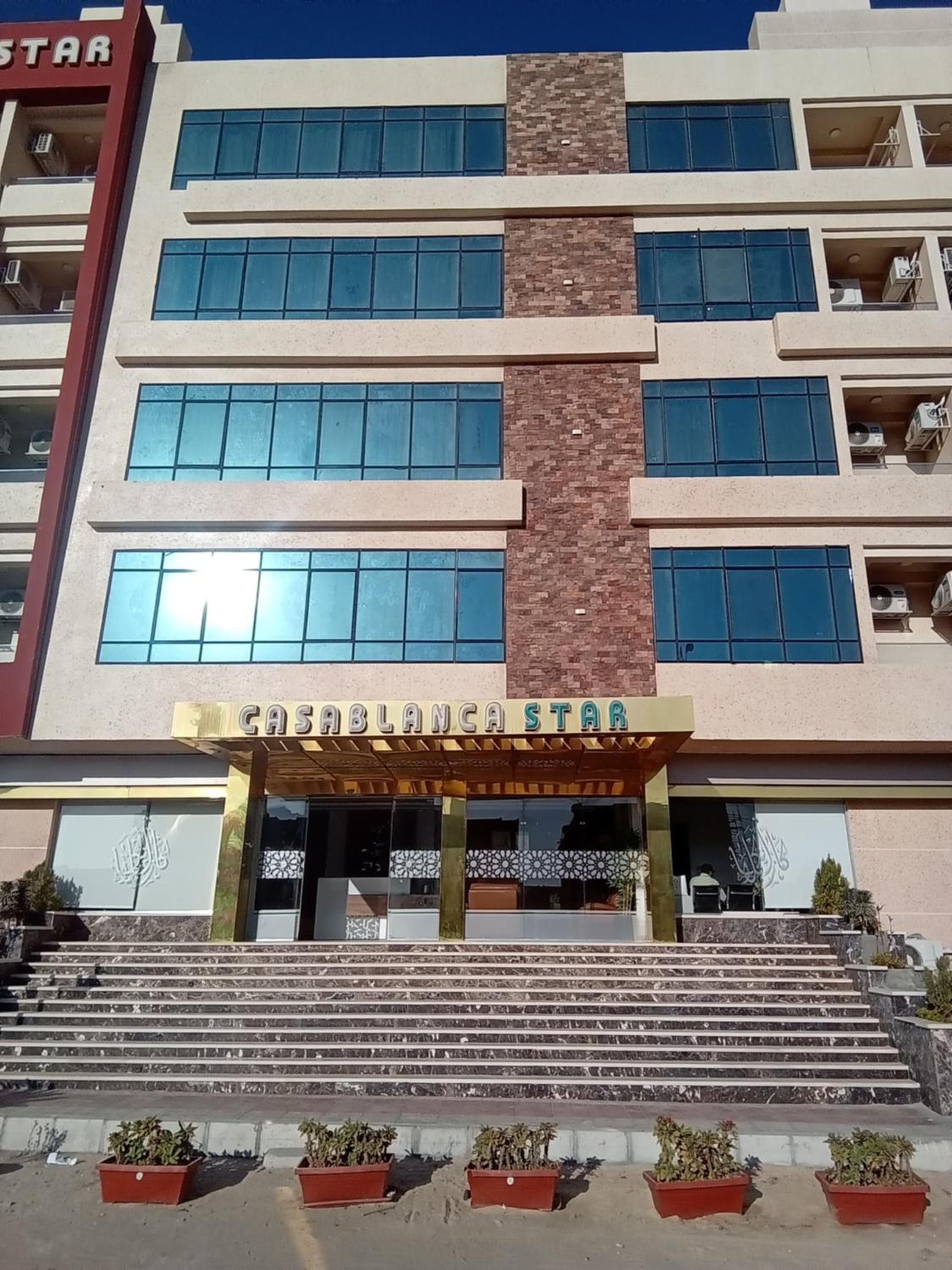 Casablanca star for families and couples only