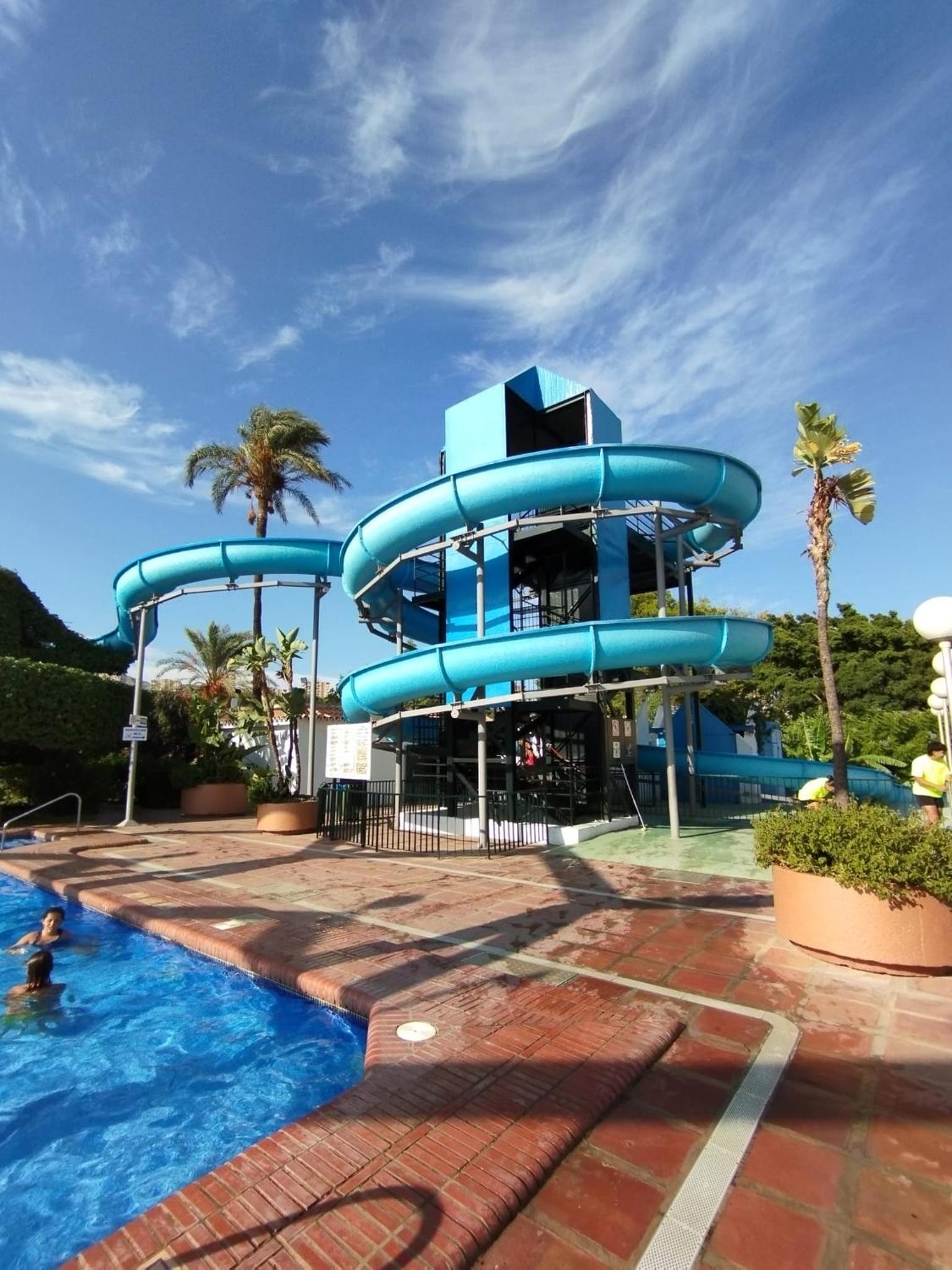 Estudio terraza vista mar parking gratuito piscinas