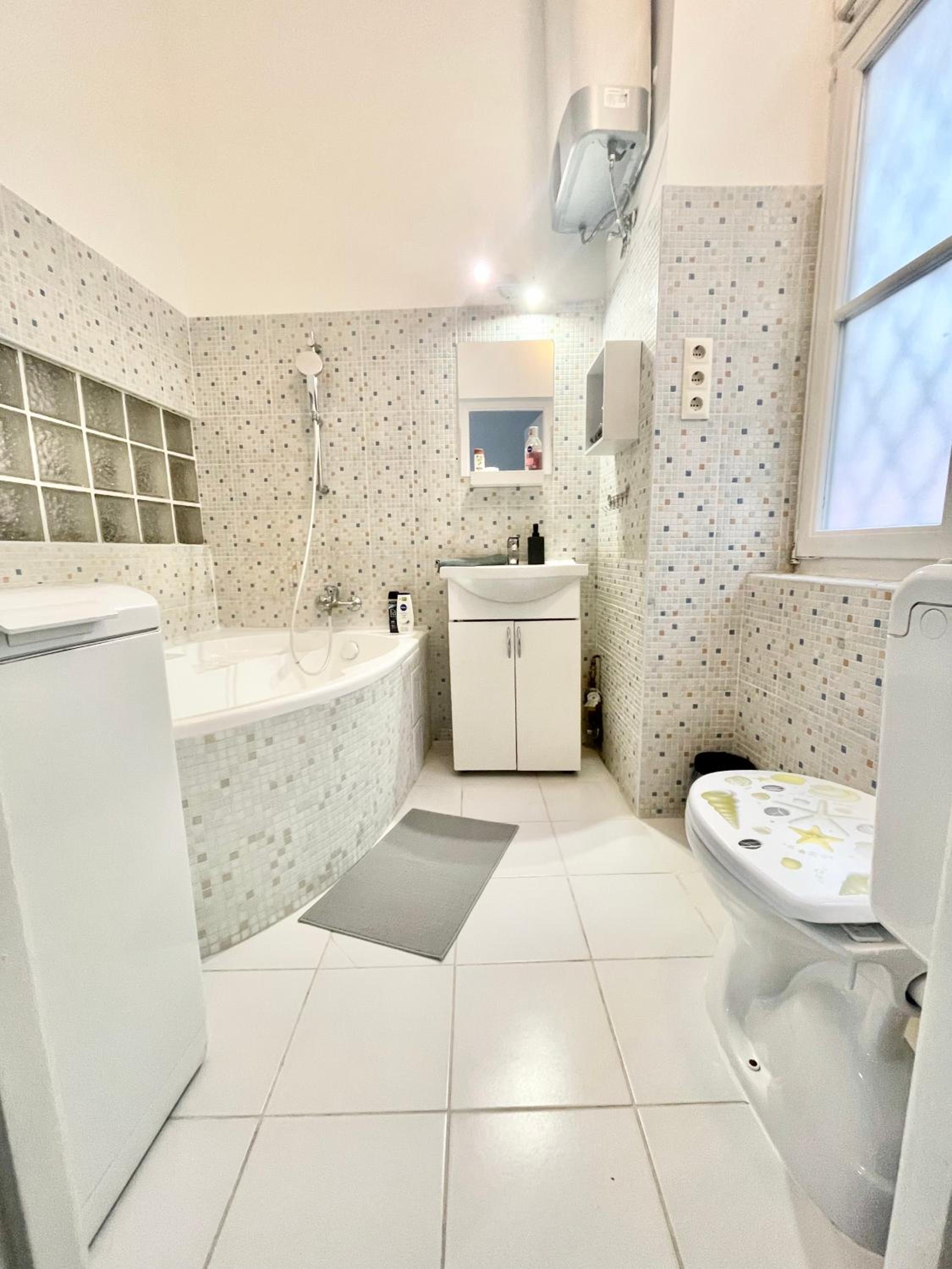 White Apartment near the famous New York Café