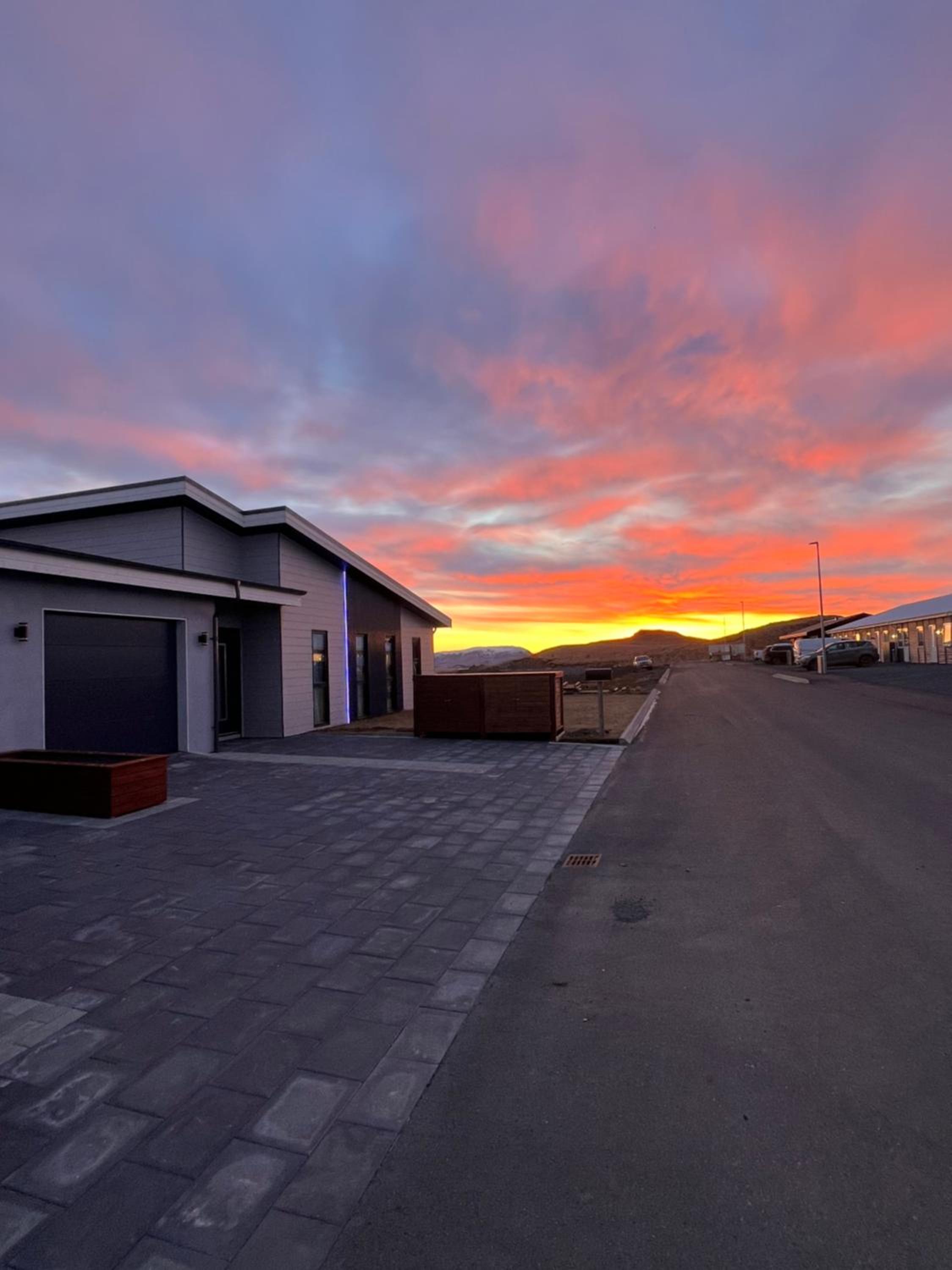 Hotel Luxury villa with breathtaking view & hot tub, middle of Golden Circle , Smart home lights & electronics for comfort - Image 1