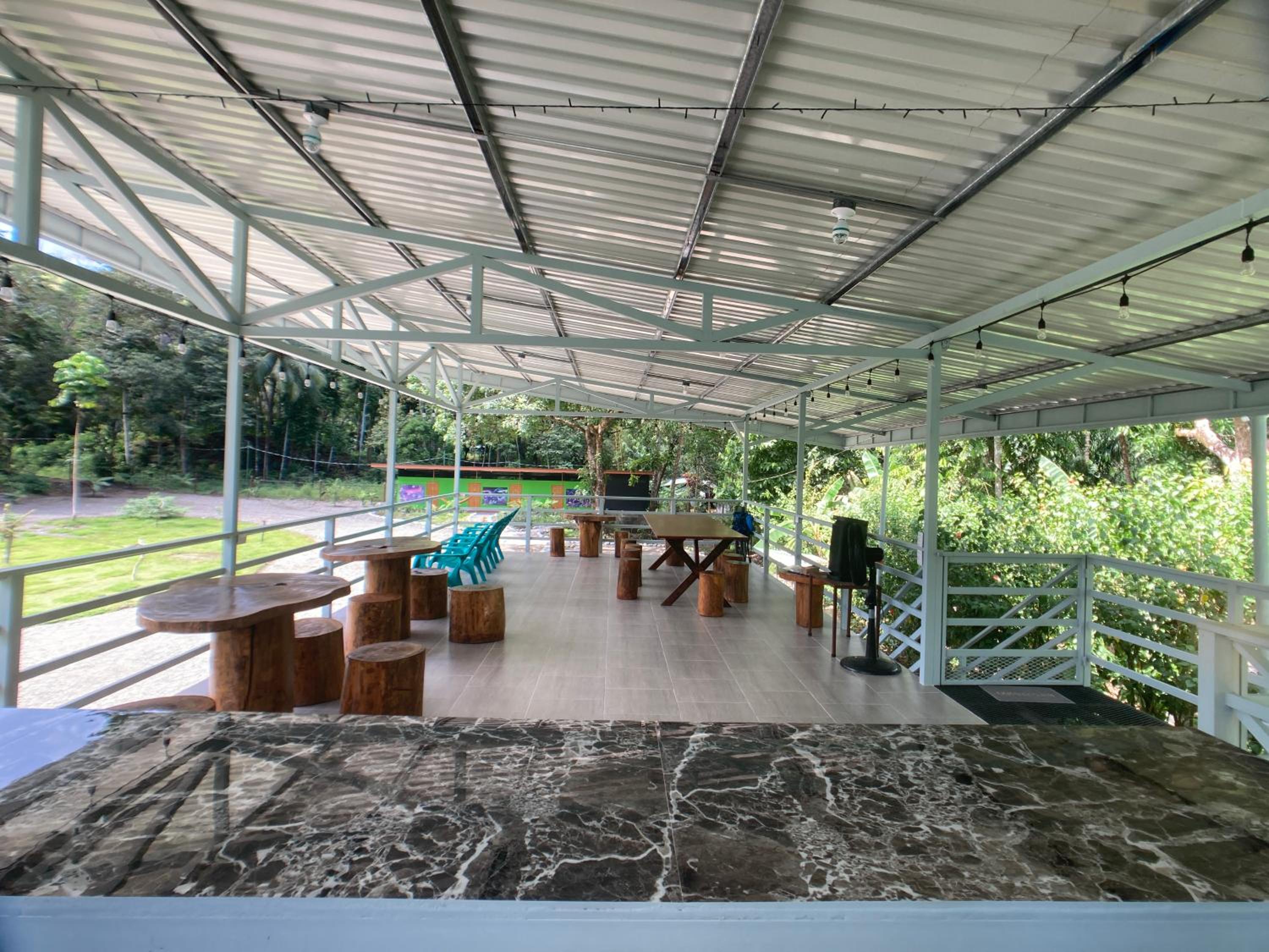 YEJOS Jungle Lodge