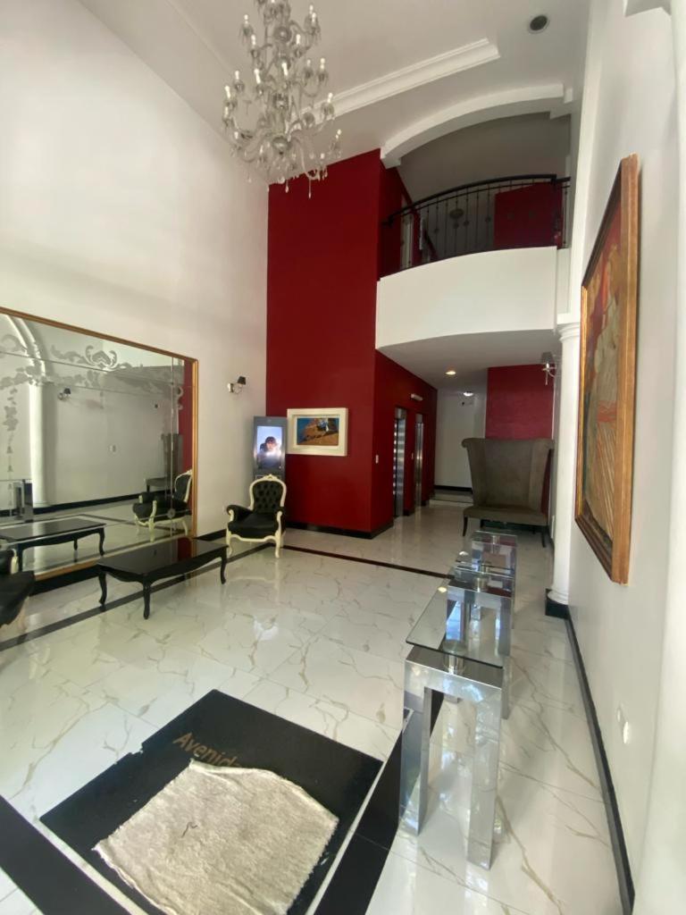 DEPARTAMENTO CENTRICO AVENIDA BELGRANO con vista a CUPULA PASAJE BAROLO
