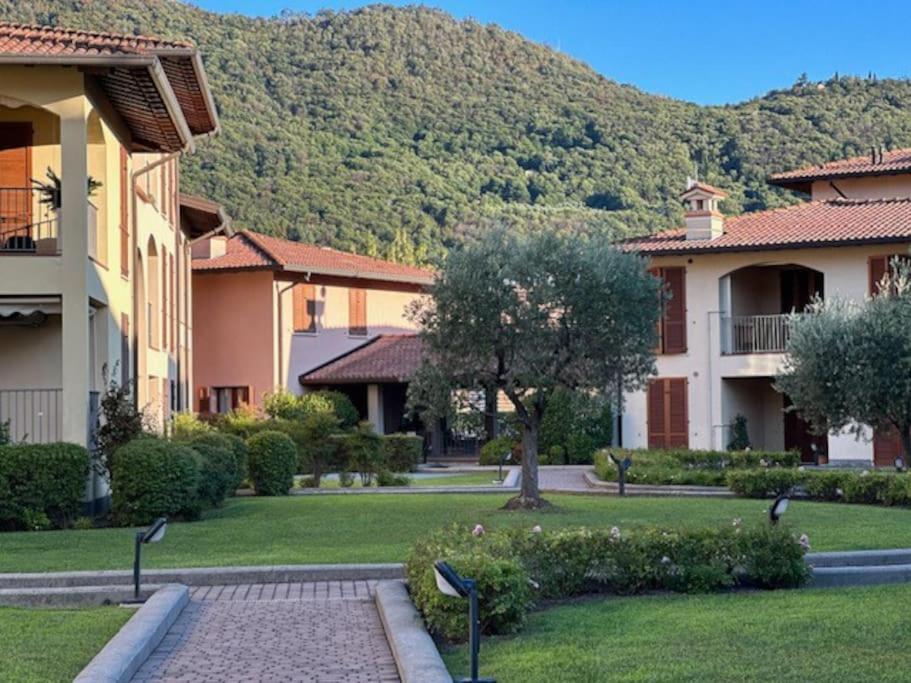 Suite Iseolago fronte lago e spiaggia view 3