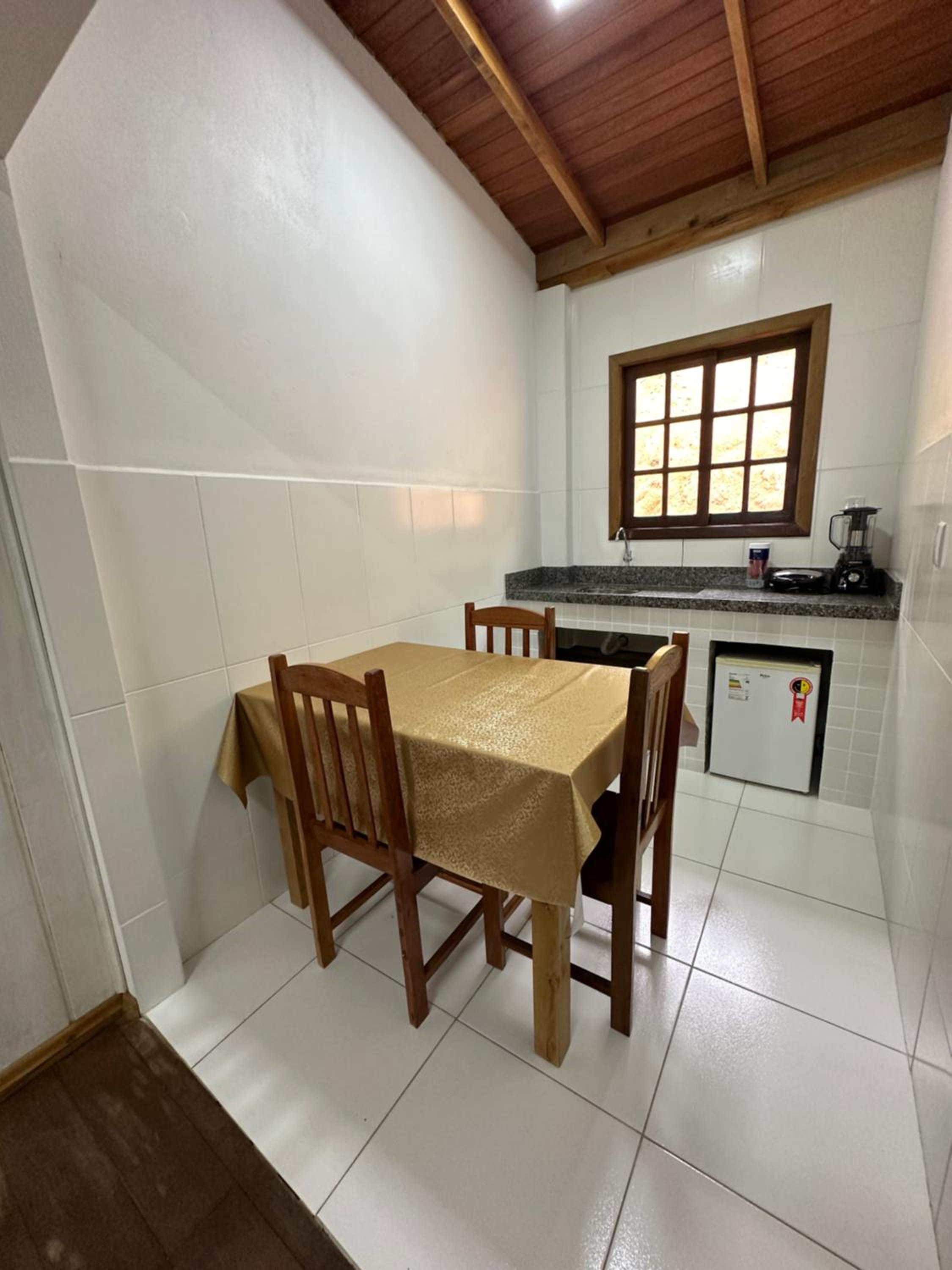 Vila dos pássaros, casa completa