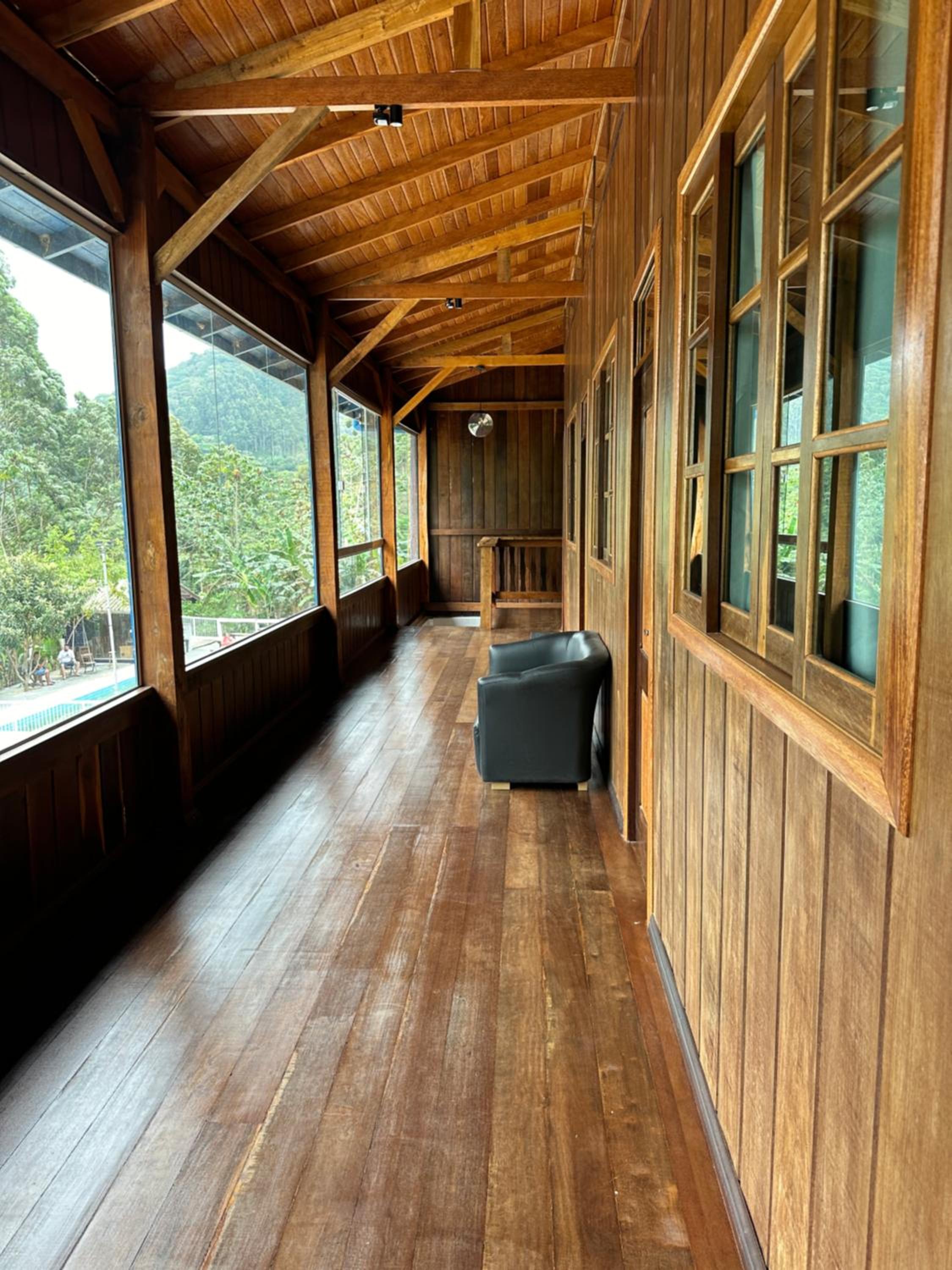 Vila dos pássaros, casa completa