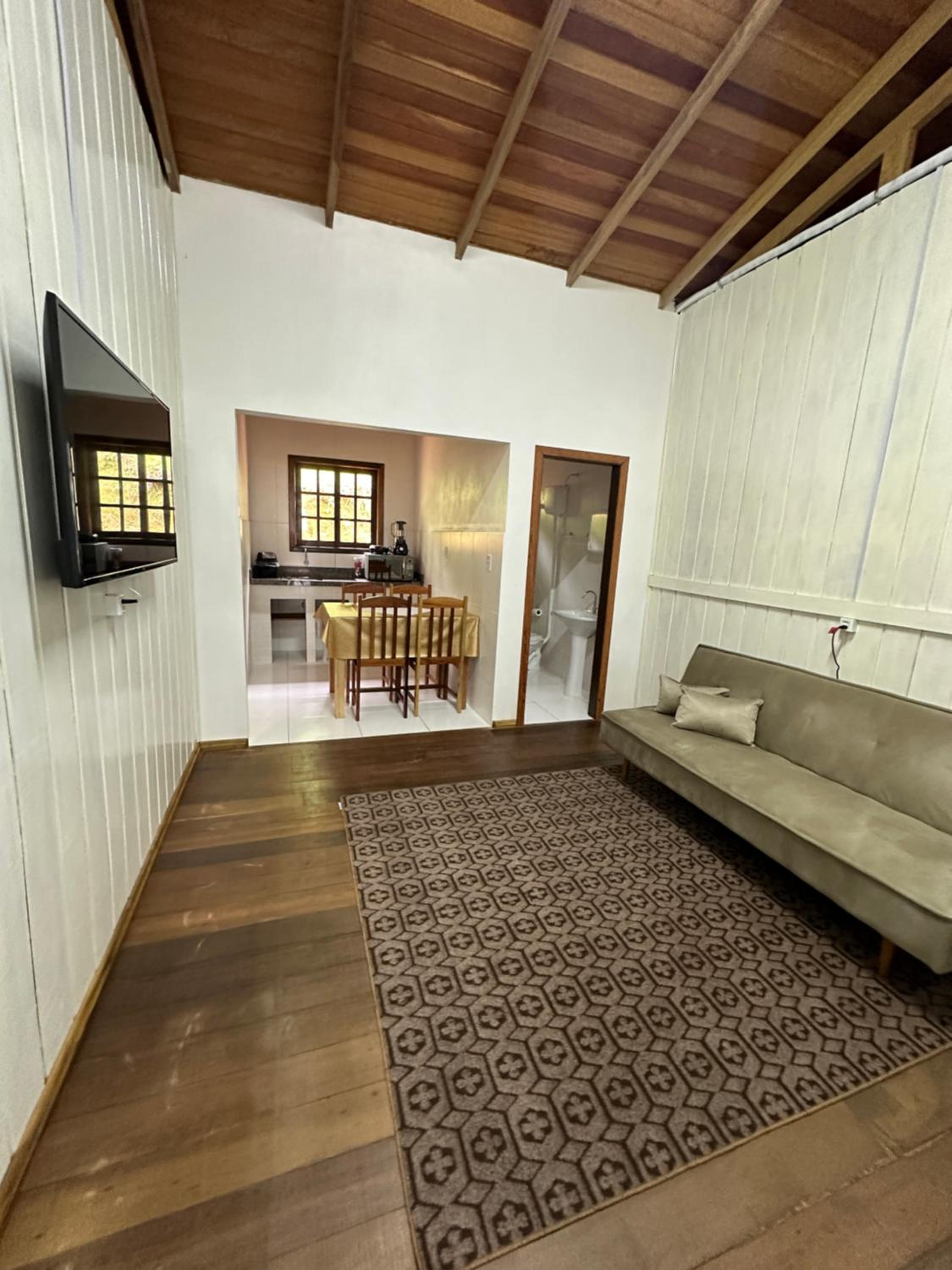 Vila dos pássaros, casa completa