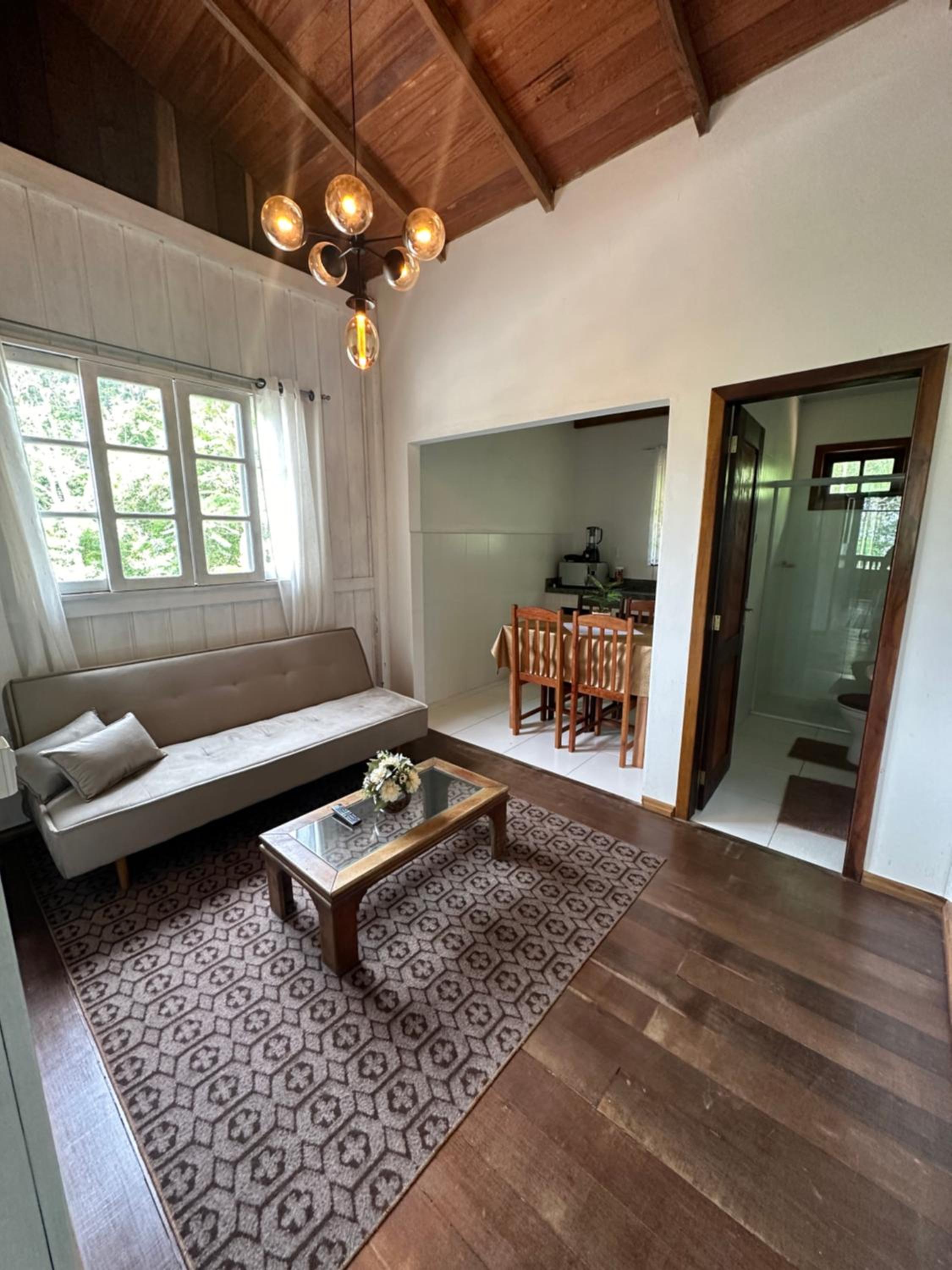 Vila dos pássaros, casa completa
