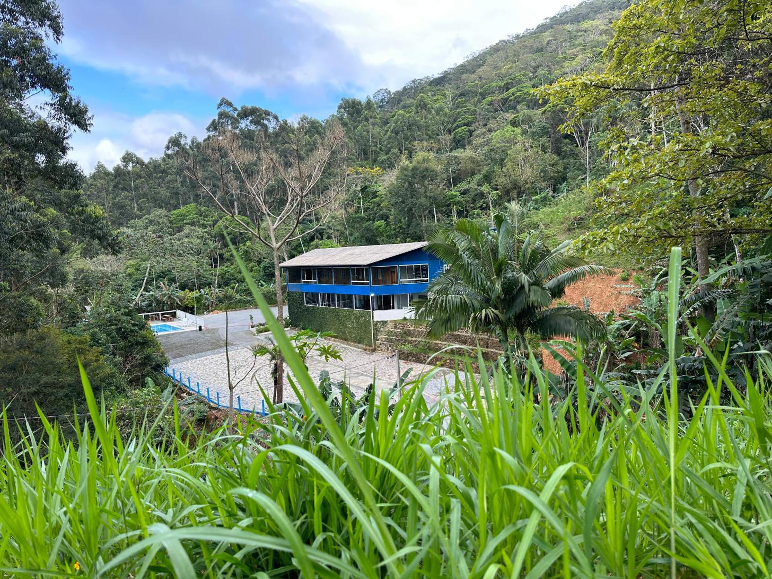 Vila dos pássaros, casa completa
