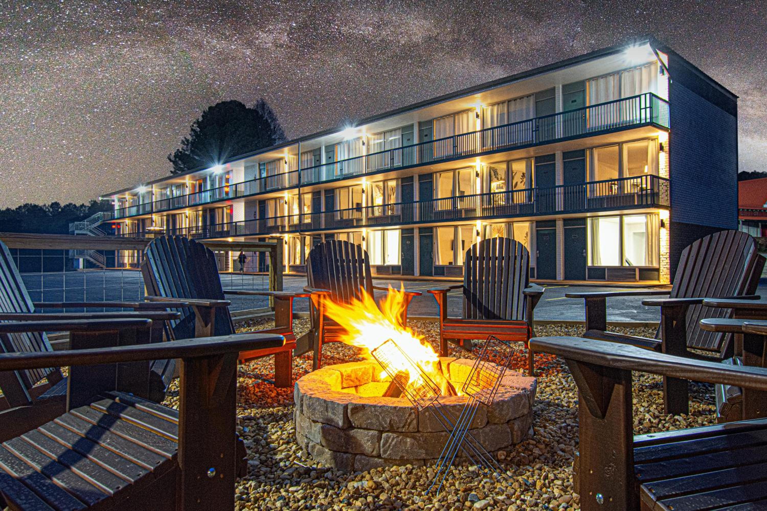 The Mallard Hotel & Suites