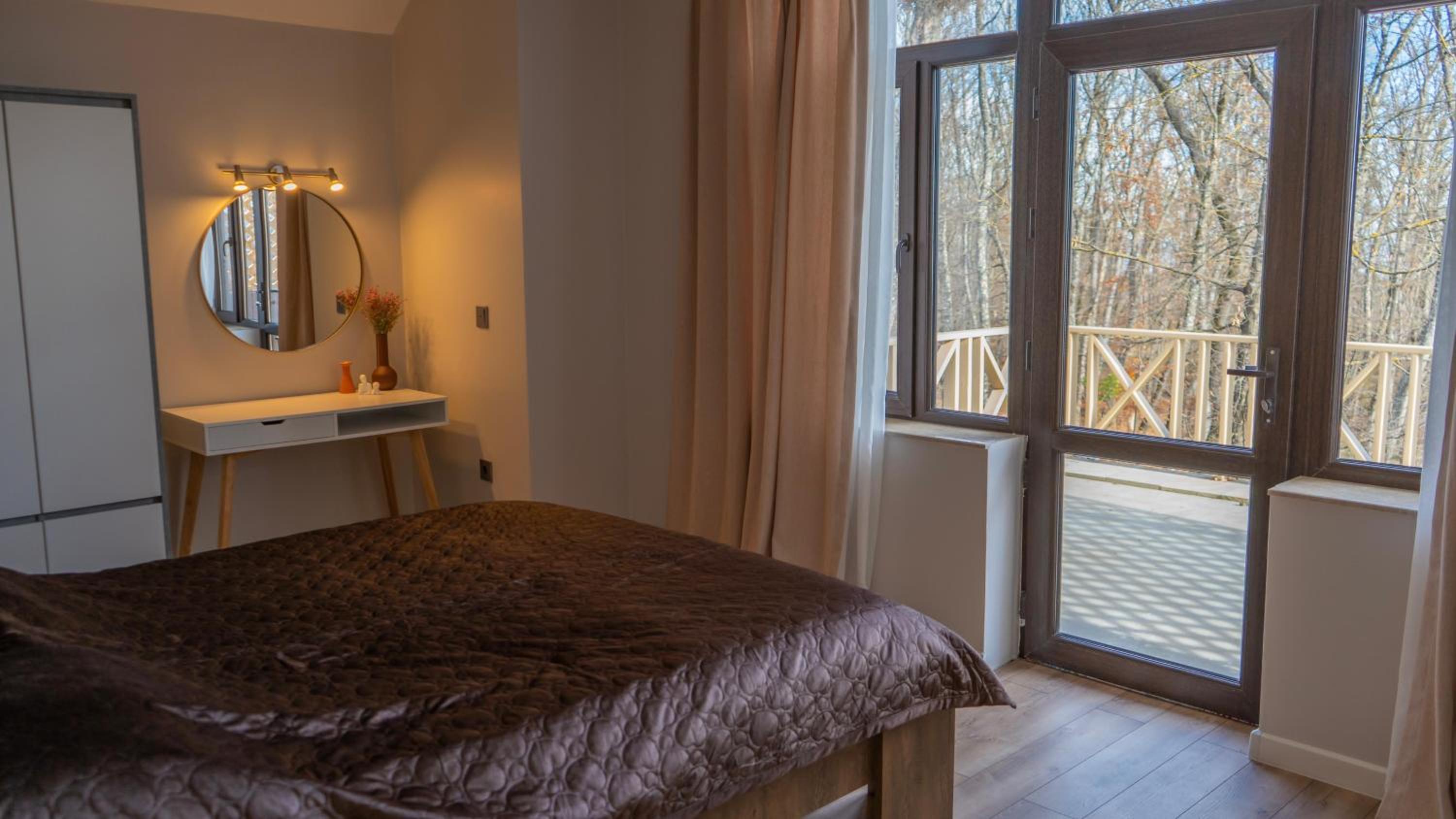 CHALET WOODS GUSAR