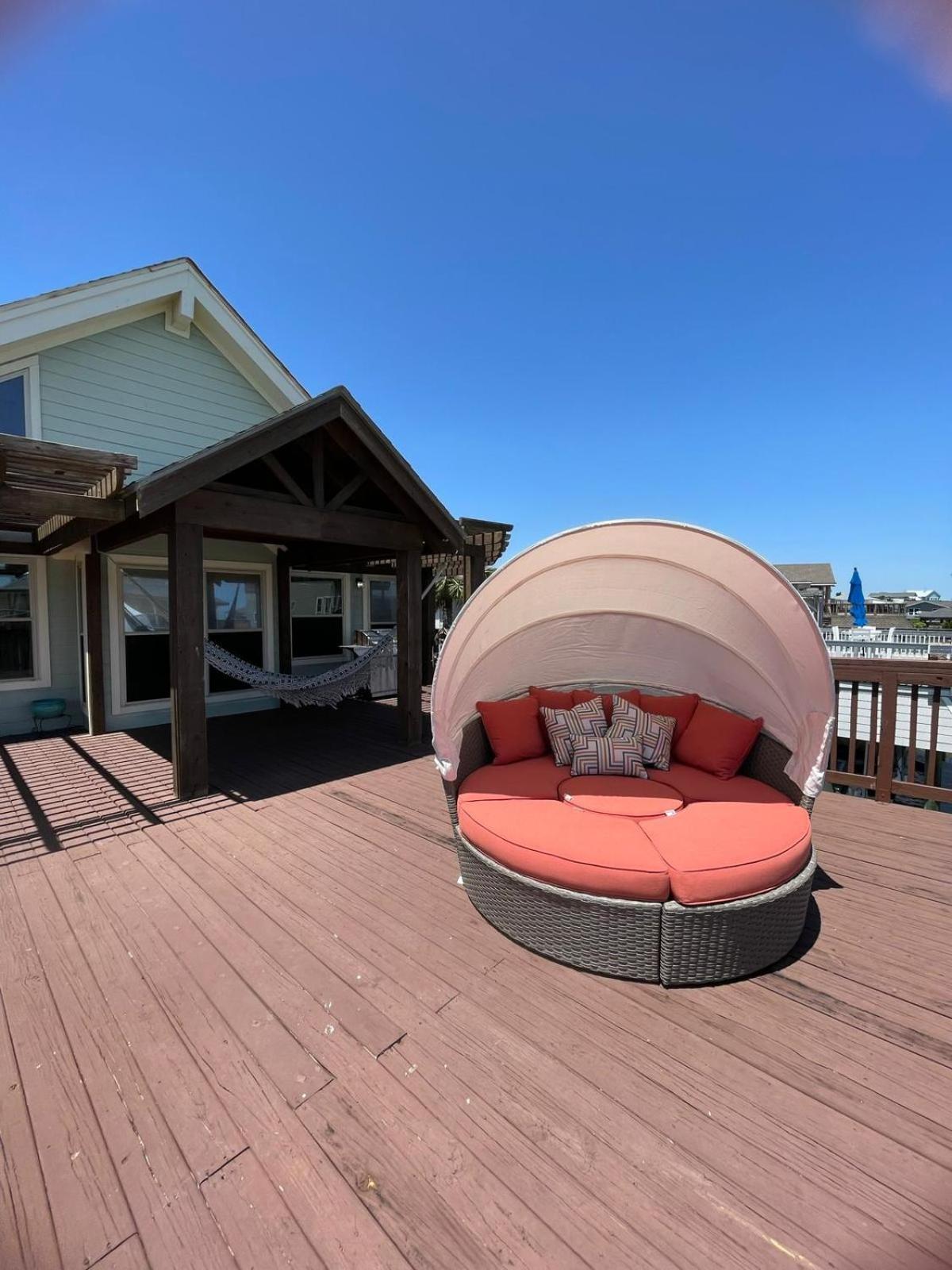 Tiki Island Waterfront Villa Oasis home away from home - Property Image 7