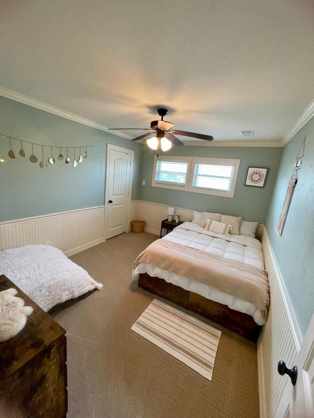 Tiki Island Waterfront Villa Oasis home away from home - Property Image 12