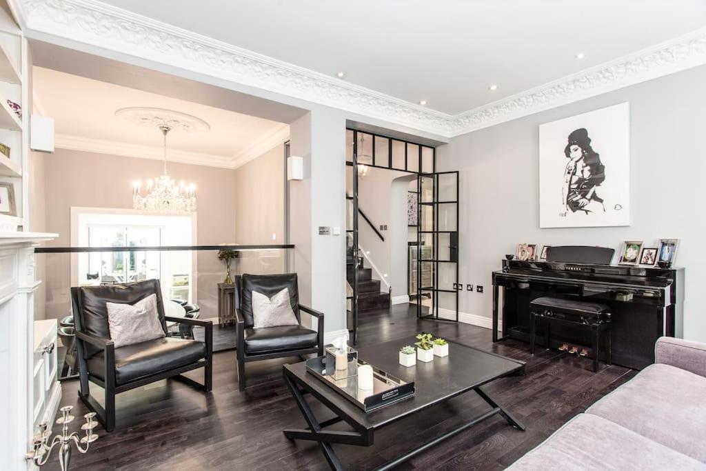 Luxury Residence in Prime London
