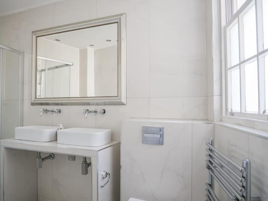 Luxury Residence in Prime London