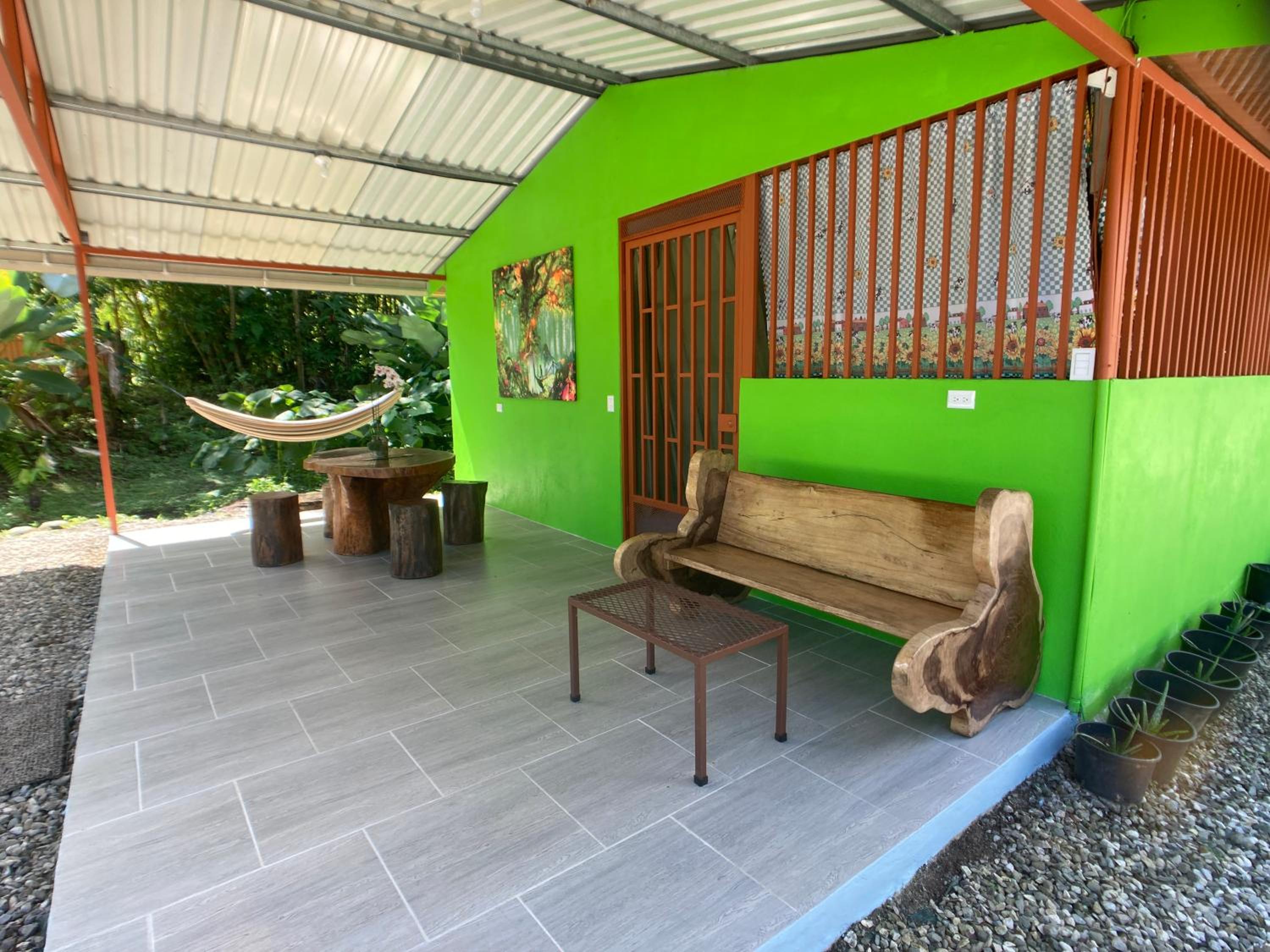 YEJOS Jungle Lodge