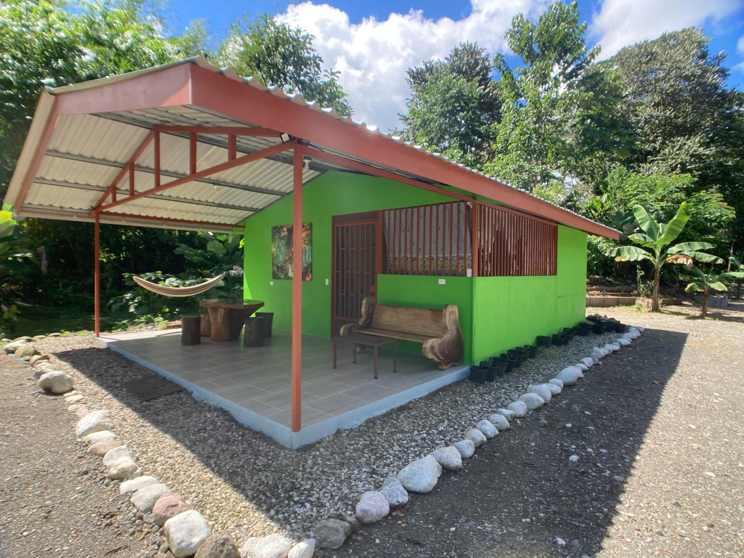 YEJOS Jungle Lodge