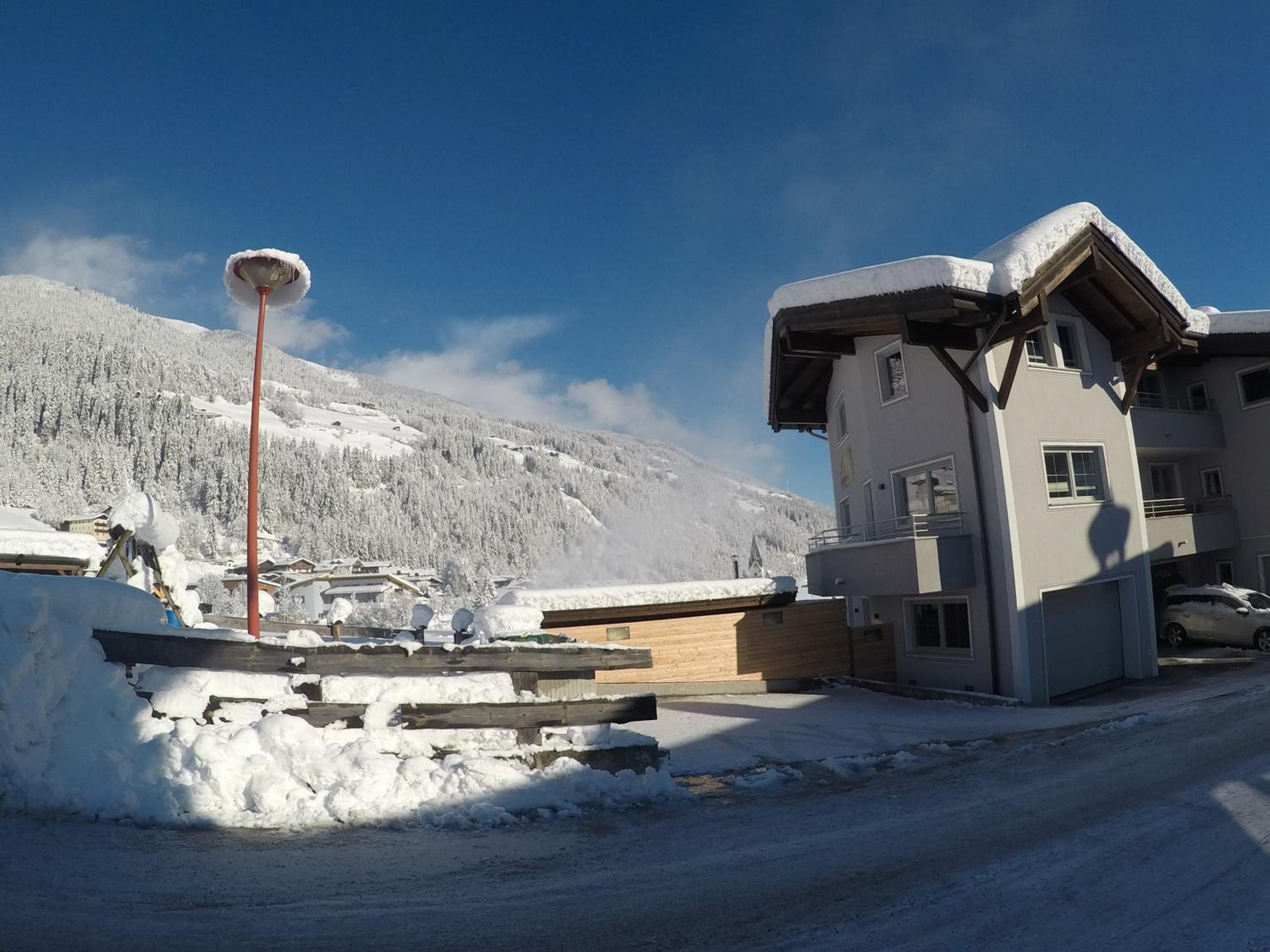 Ferienhaus Bergauf with Hot Tub